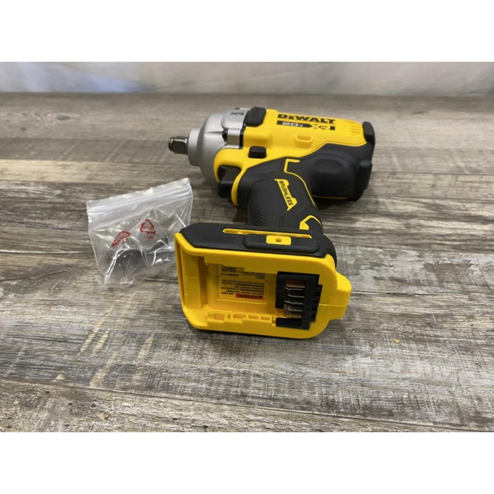 LIKE NEW - DEWALT 20V MAX XR Cordless 1/2 in. Impact Wrench (Tool Only)