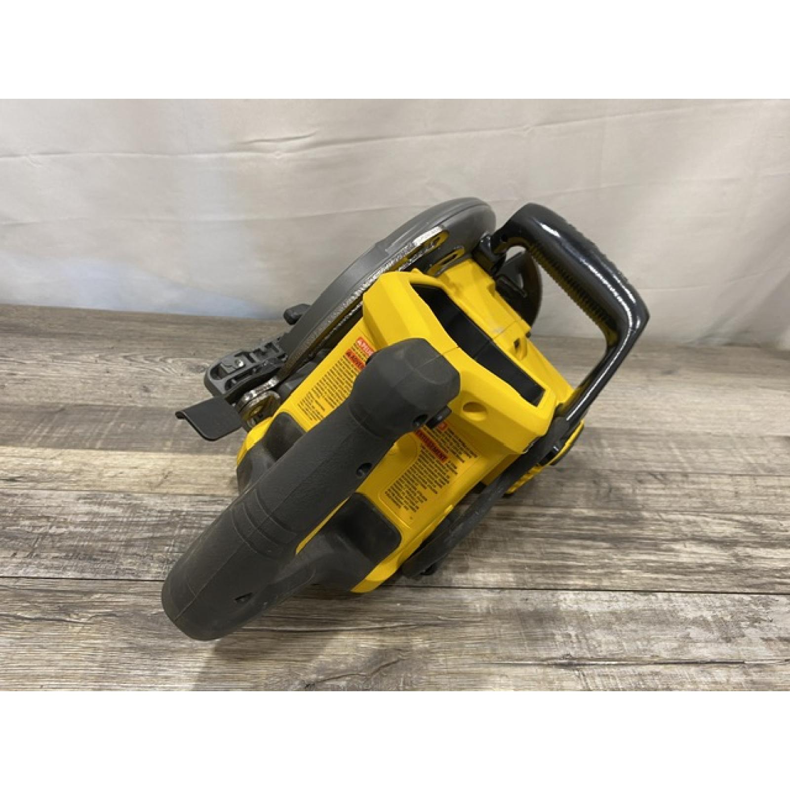 AS-IS DEWALT FLEXVOLT 60V MAX Cordless Brushless 7-1/4 in. Wormdrive Style Circular Saw (Tool Only)