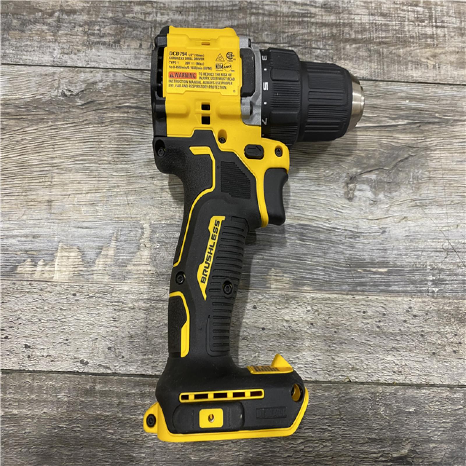 AS-IS DEWALT Atomic 20V Lithium-Ion Cordless Compact 1/2 in. Drill/Driver Kit