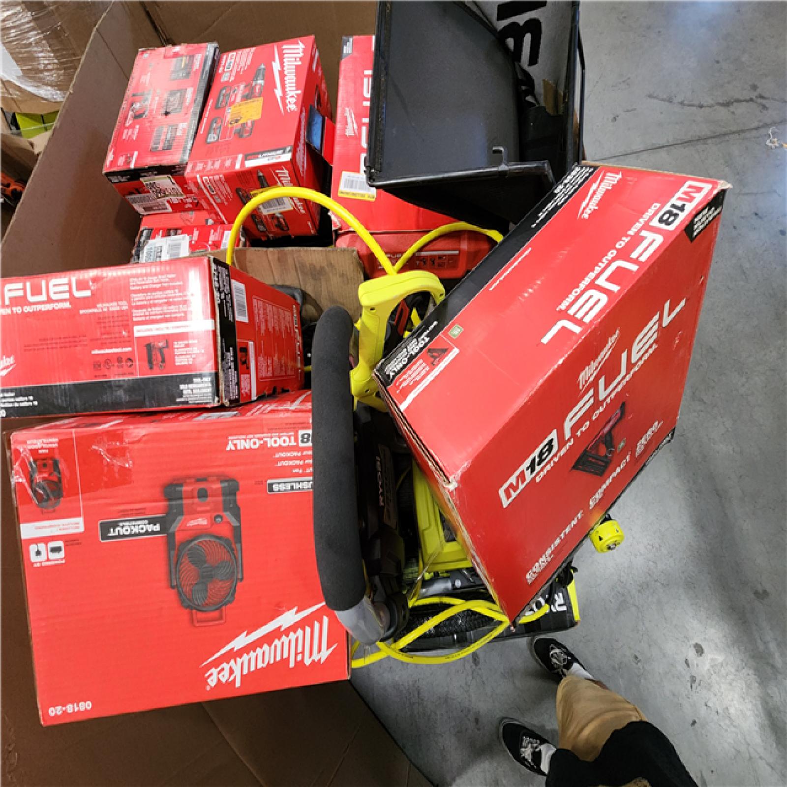 PHOENIX AS-IS TOOL PALLET