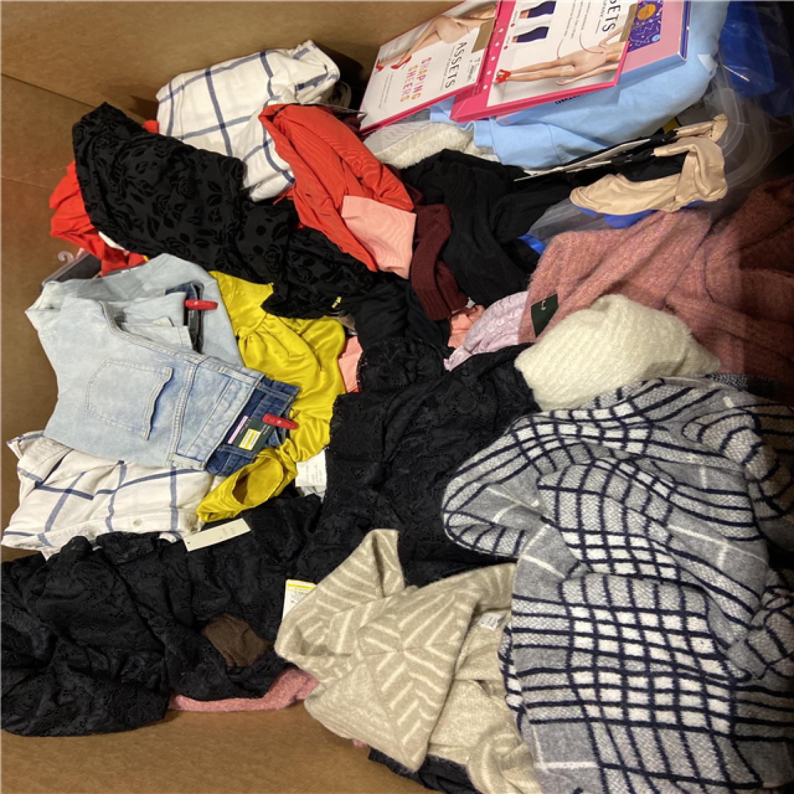 DALLAS LOCATION - BULLSEYE CLOTHING, HOME GOODS PALLET