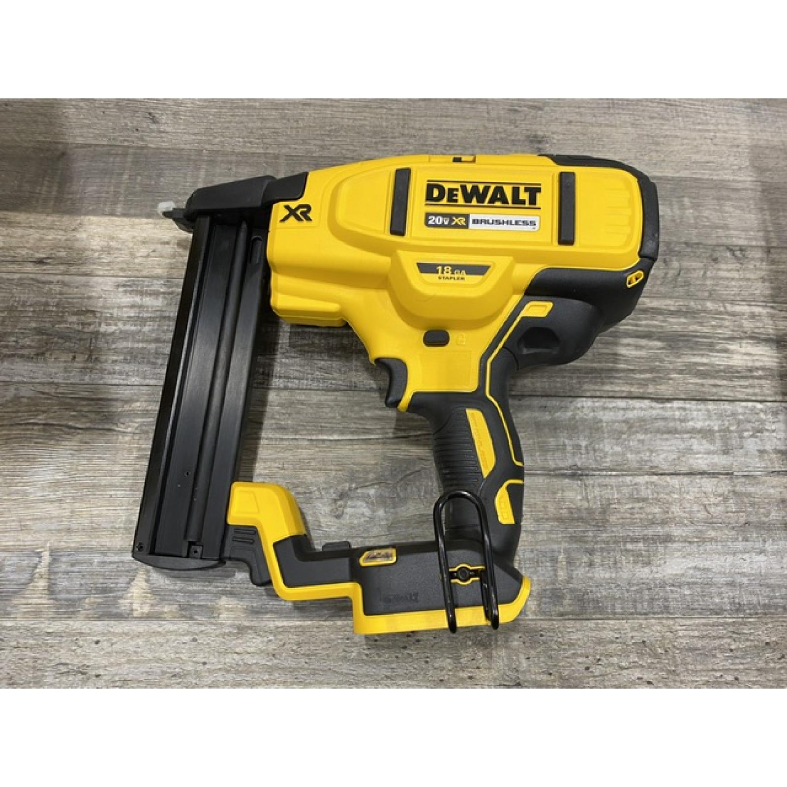 AS-IS DEWALT 20V MAX XR Lithium-Ion Cordless 18-Gauge Narrow Crown Stapler Kit