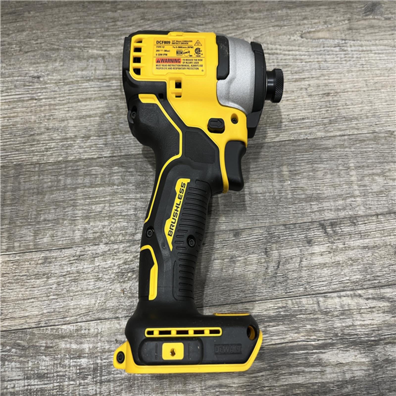 AS-IS DEWALT Atomic 20V Max Lithium-Ion Brushless Cordless Compact 1/4 in. Impact Driver Kit