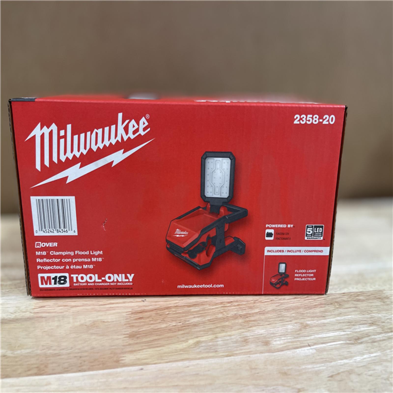 DALLAS LOCATION- NEW! Milwaukee M18 18-Volt 2000 Lumens Lithium-Ion Cordless Rover LED Clamping Flood Light (Tool Only)