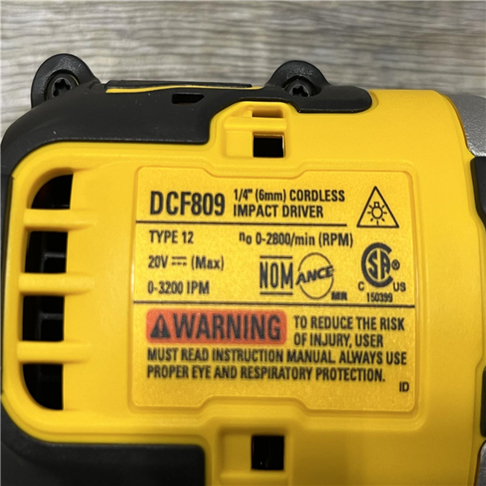 AS-IS DEWALT Atomic 20V Max Lithium-Ion Brushless Cordless Compact 1/4 in. Impact Driver Kit