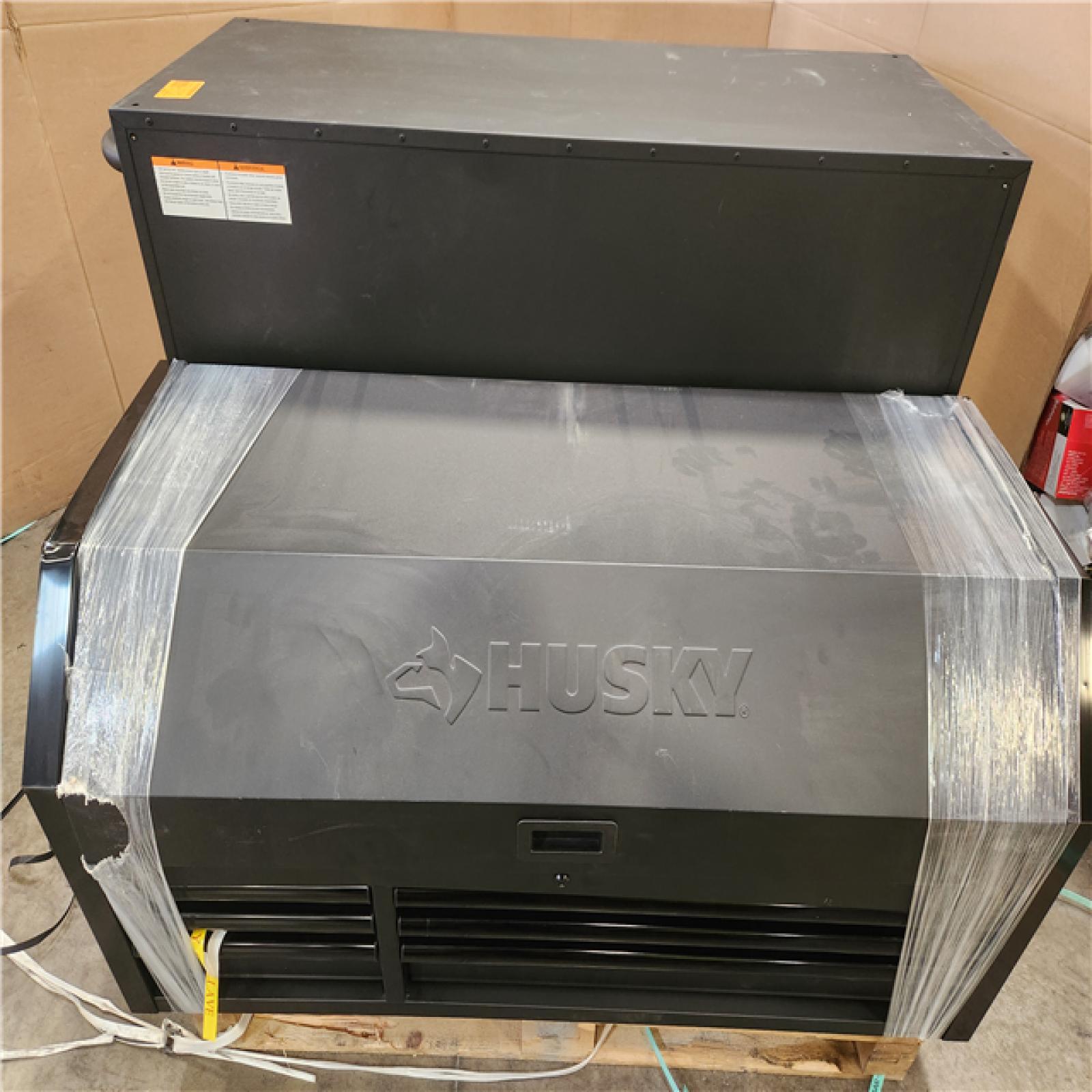 Phoenix LIKE NEW Husky Tool Storage 52 in. W x 20 in. D Heavy Duty Rolling Tool Chest Combo in Matte Black