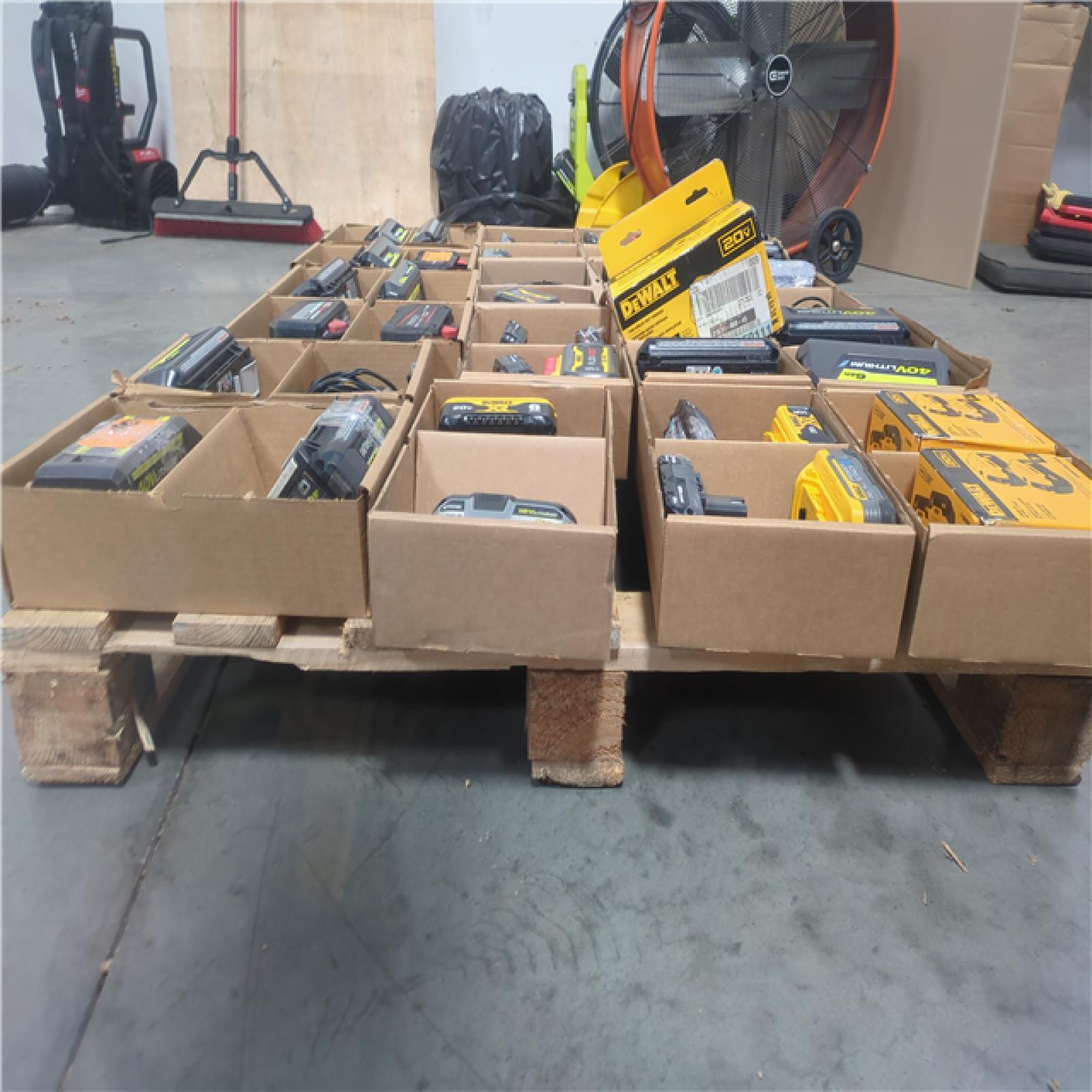 CALIFORNIA AS-IS TOOL PALLET