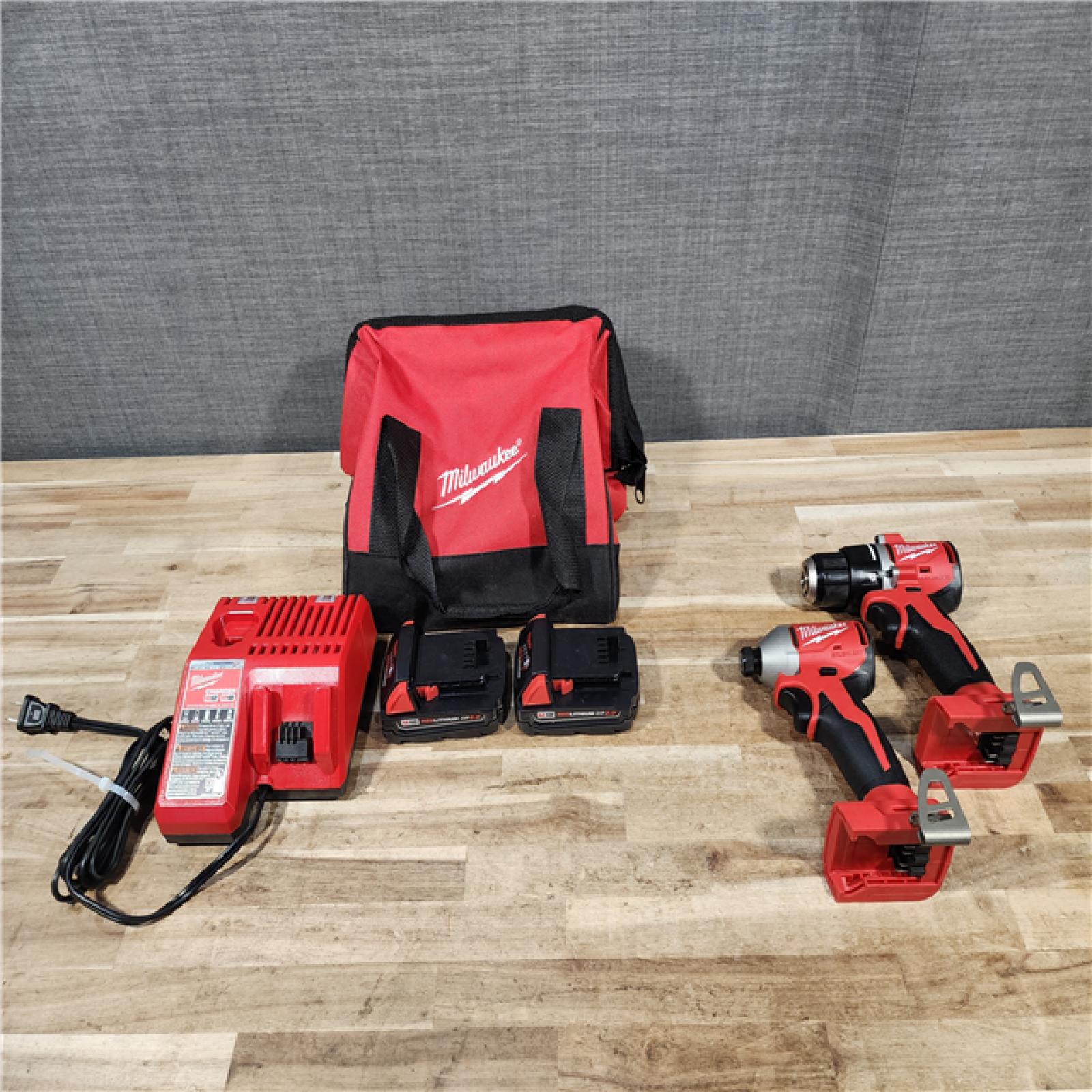 HOUSTON LOCATION - AS-IS Milwaukee 18V Lithium-Ion Brushless Cordless Compact Drill/Impact Combo Kit