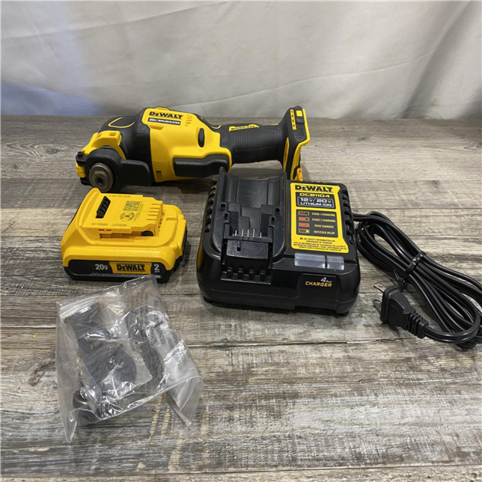 AS-IS DEWALT ATOMIC 20V MAX Cordless Brushless Oscillating Multi Tool Kit