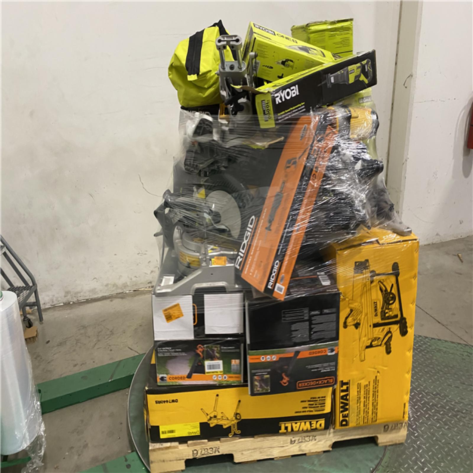 Dallas Location - As-Is Tool Pallet