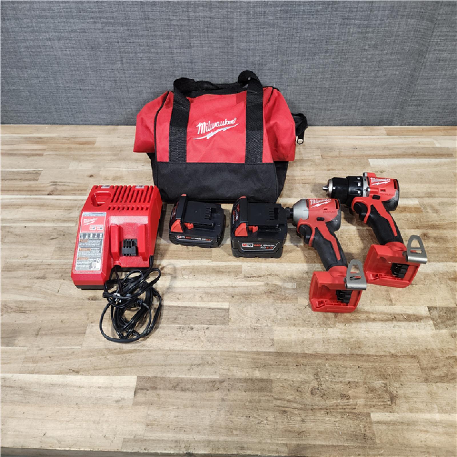 HOUSTON LOCATION - AS - IS Milwaukee 2 TOOL COMBO W/ 2 BATTTERIES & 1 CHARGER