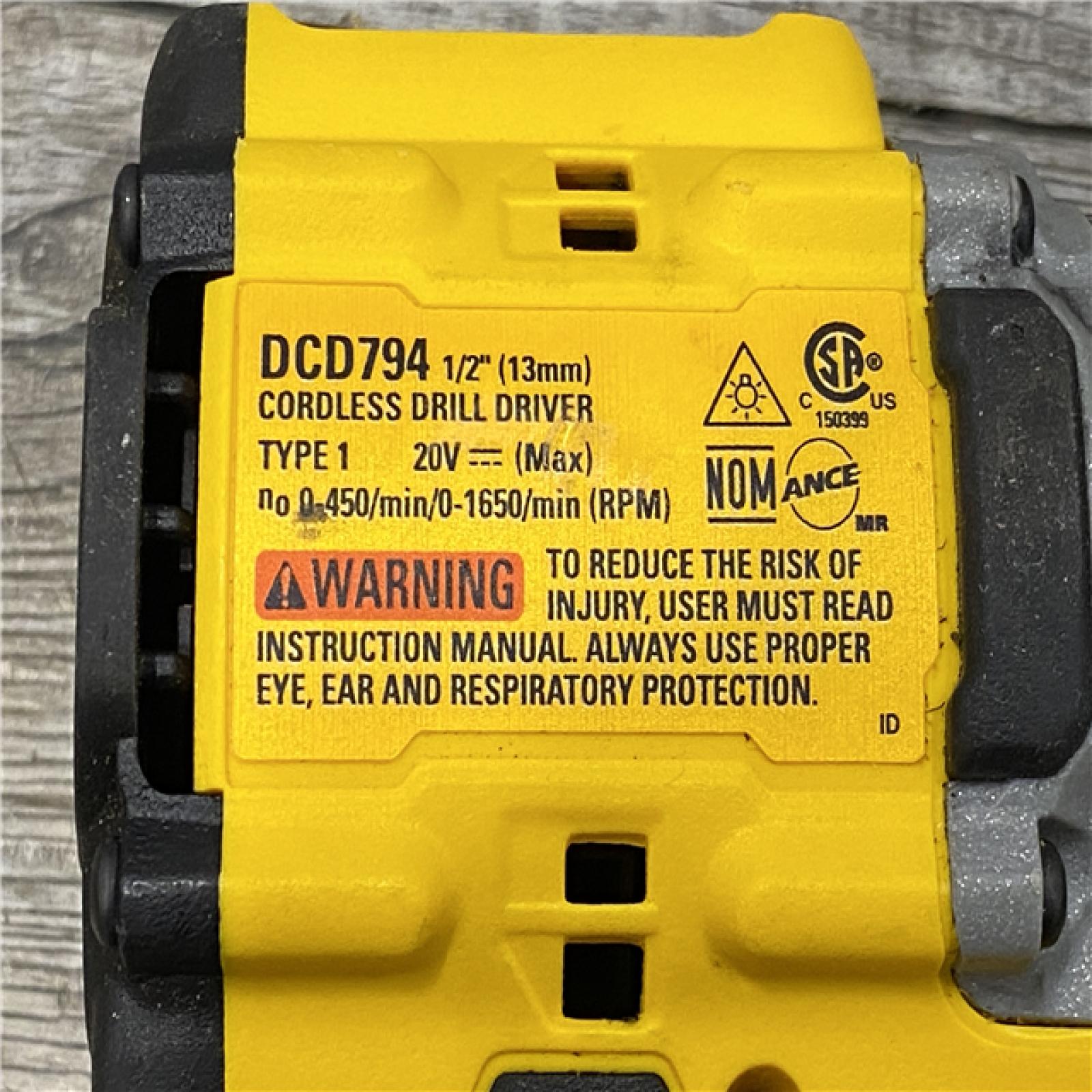 AS-IS DEWALT Atomic 20V Lithium-Ion Cordless Compact 1/2 in. Drill/Driver Kit