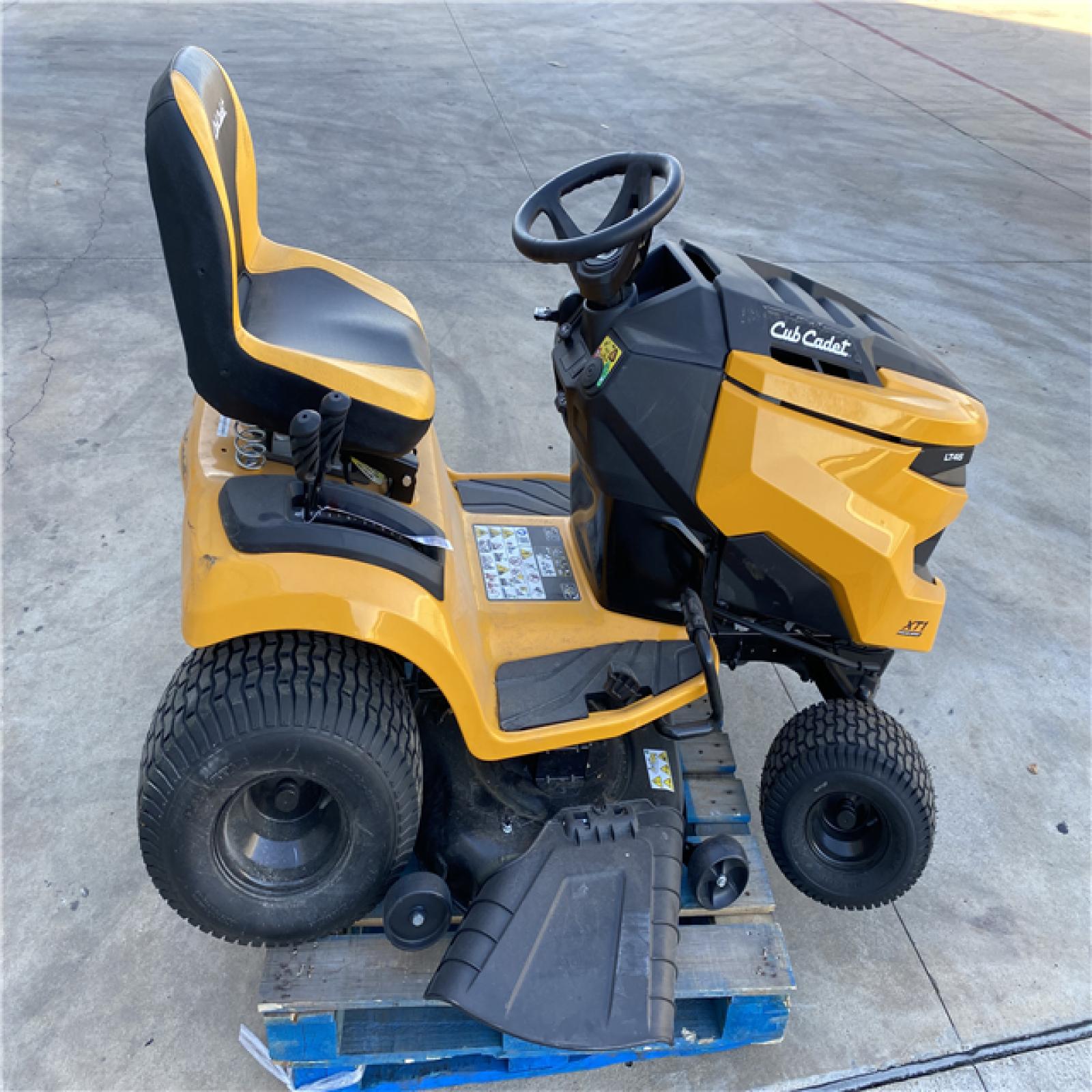 Houston Location AS-IS cub Cadet Enduro Series 46In