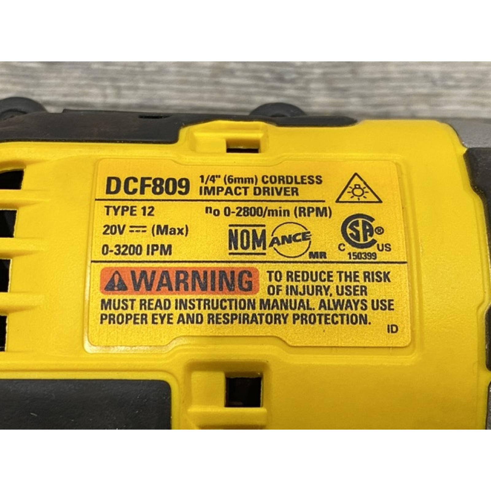 AS-IS DEWALT Atomic 20V Max Lithium-Ion Brushless Cordless Compact 1/4 in. Impact Driver Kit