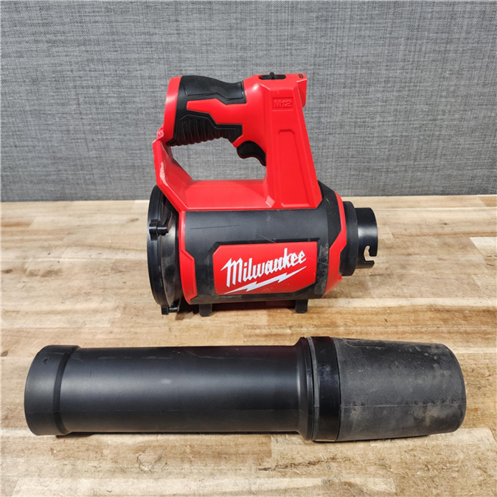 HOUSTON LOCATION - AS - IS Milwaukee 12V Lithium-Ion Cordless Compact Spot Blower (Tool-Only)