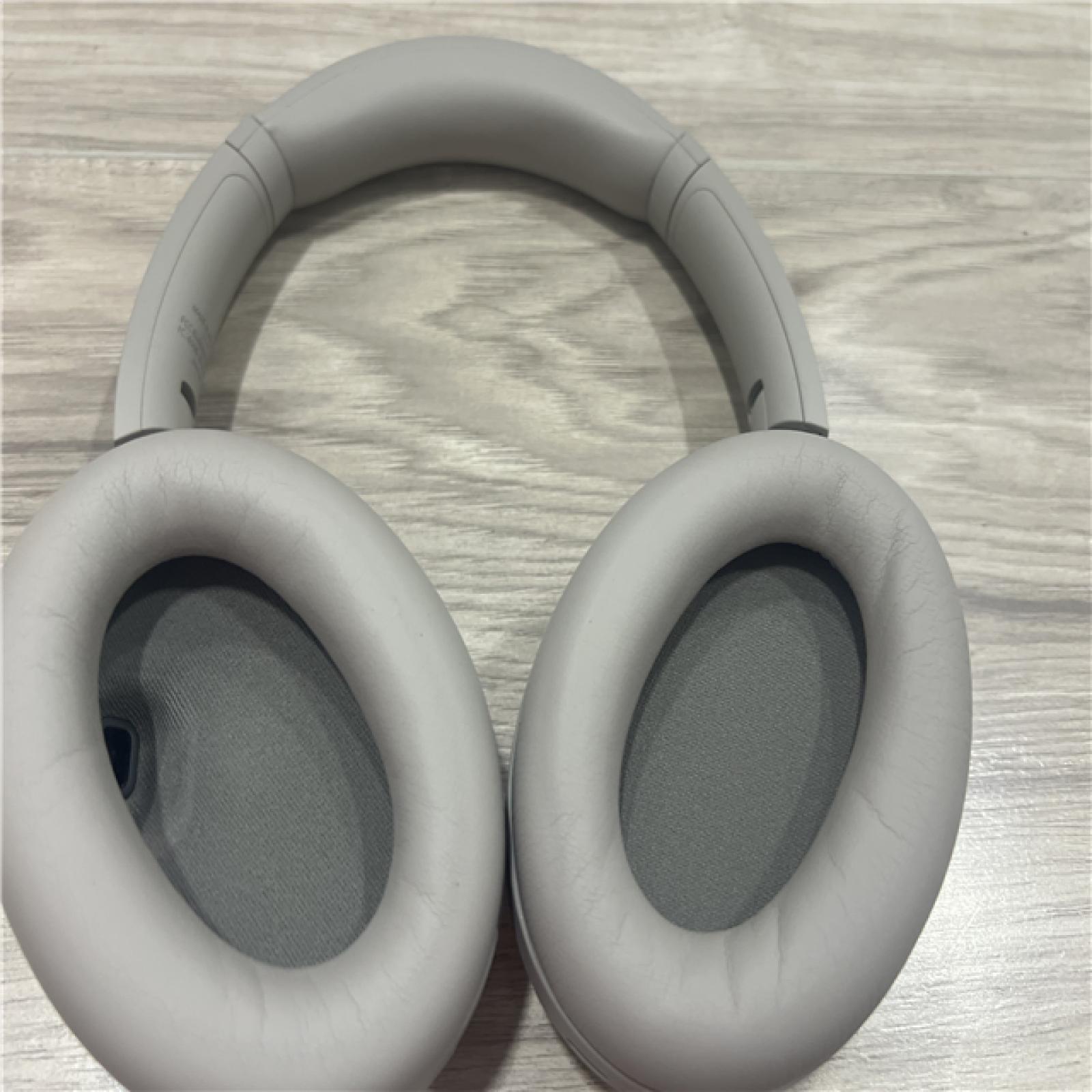 AS-IS Sony Wireless Noise-cancelling Headphones - Silver