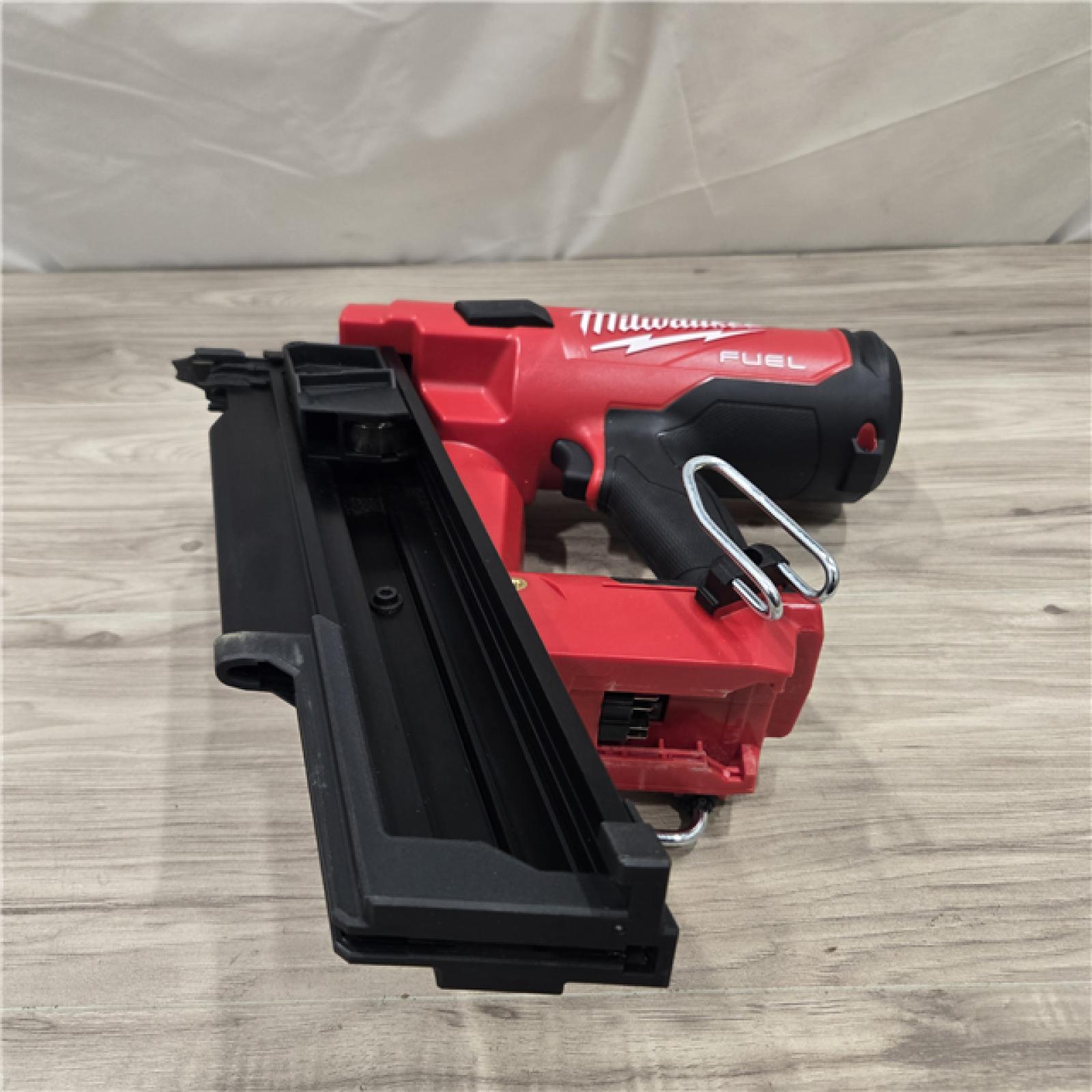 AS-IS Milwaukee 2744-20 M18 FUEL 3-1/2 in. 18V 21-Degree Cordless Framing Nailer (Tool-Only)