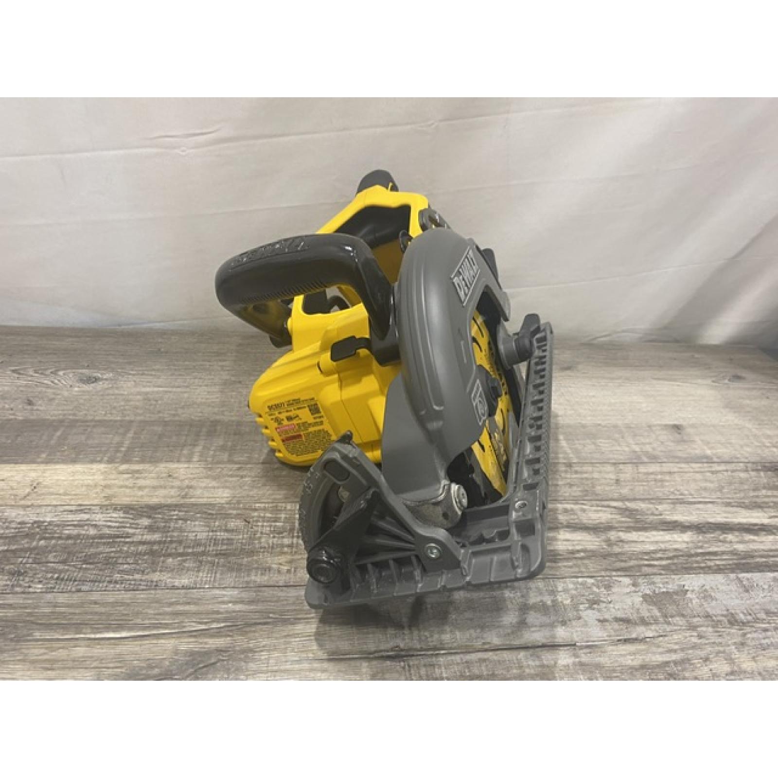 AS-IS DEWALT FLEXVOLT 60V MAX Cordless Brushless 7-1/4 in. Wormdrive Style Circular Saw (Tool Only)