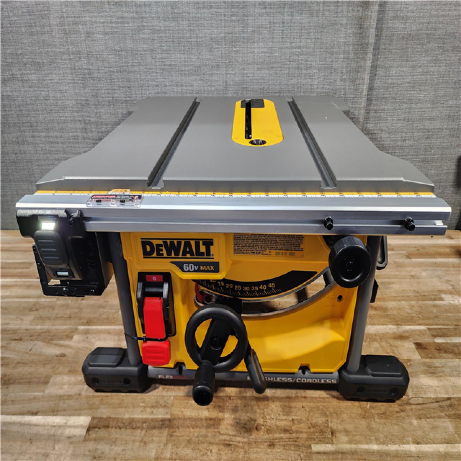 HOUSTON LOCATION - AS - IS DEWALT FLEXVOLT 60-Volt MAX Lithium-Ion Cordless Brushless 8-1/4 in. Table Saw Kit with Battery 6Ah and Charger