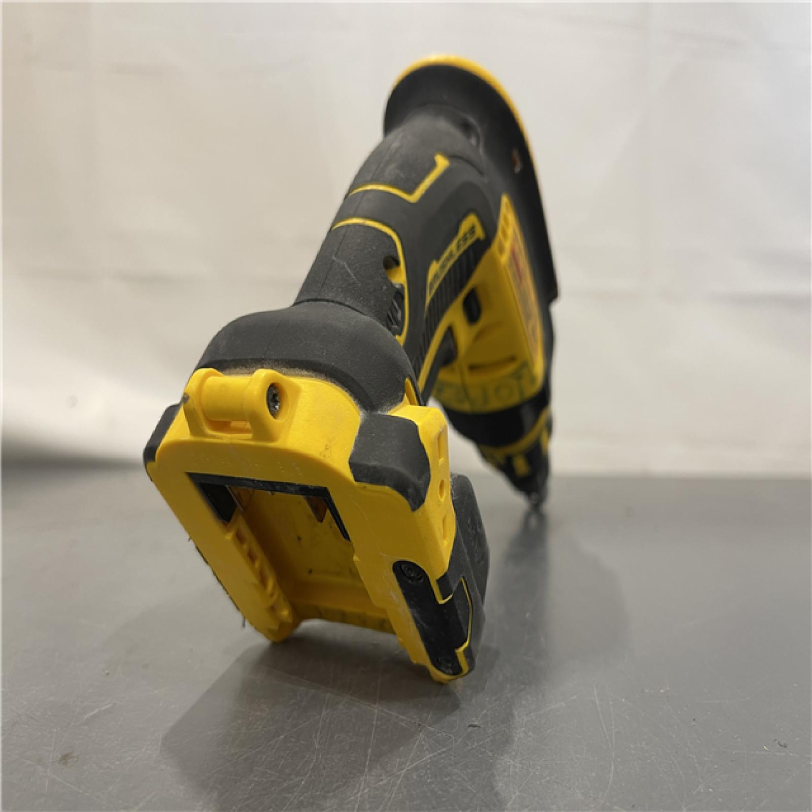 AS-IS - DeWalt XR 20V MAX Lithium-Ion Cordless Brushless Screw Gun (Tool Only)