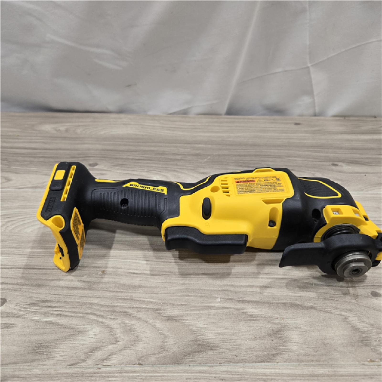 AS-IS DEWALT ATOMIC 20V MAX Cordless Oscillating Multi Tool (Tool Only)