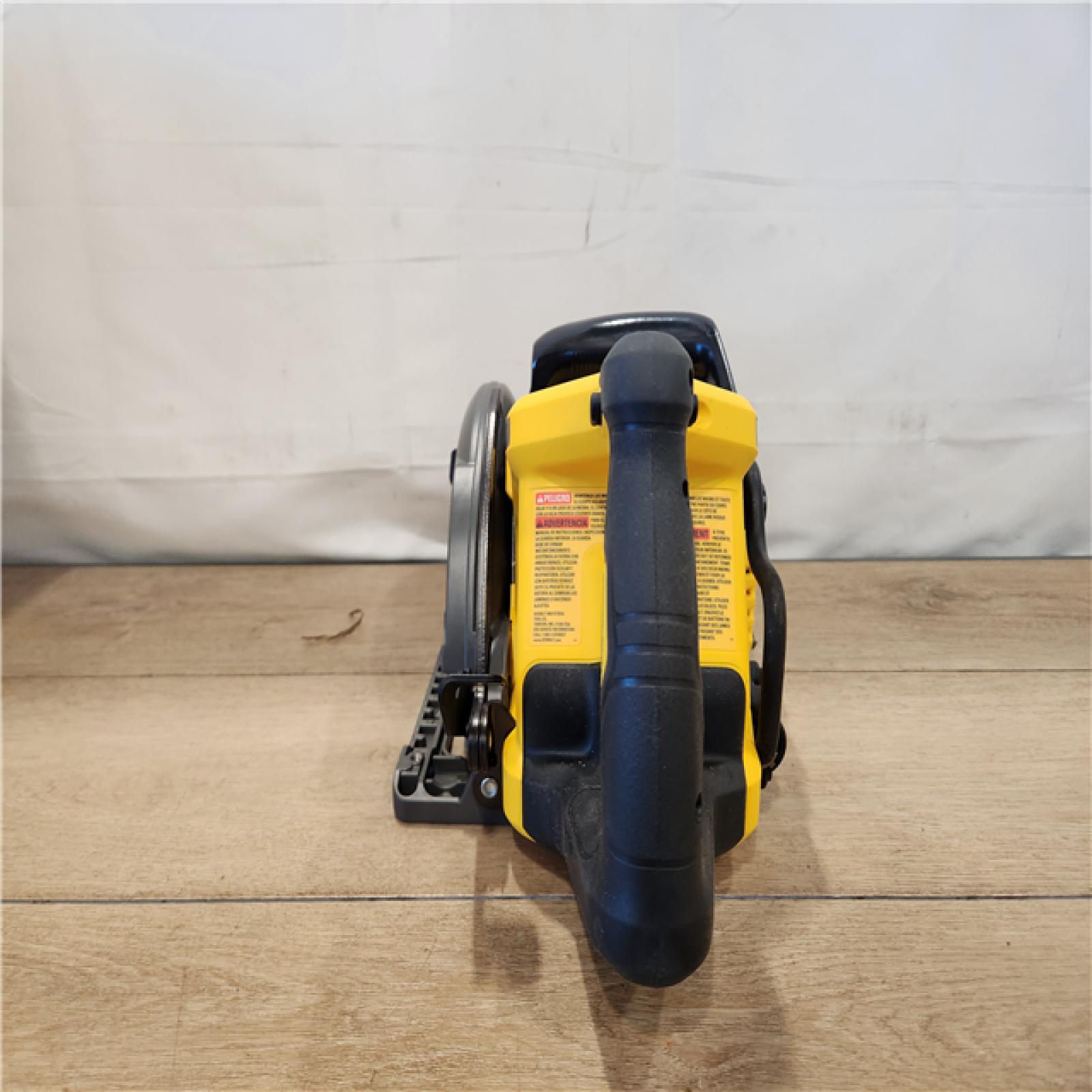 AS-IS- DEWALT FLEXVOLT 60V MAX Cordless Brushless 7-1/4 in. Wormdrive Style Circular Saw (Tool Only)