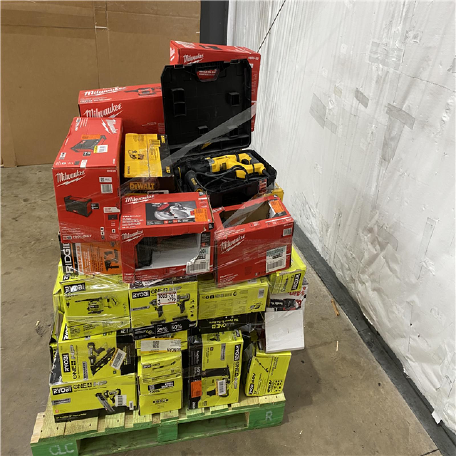 Houston Location AS IS - Tool Pallet