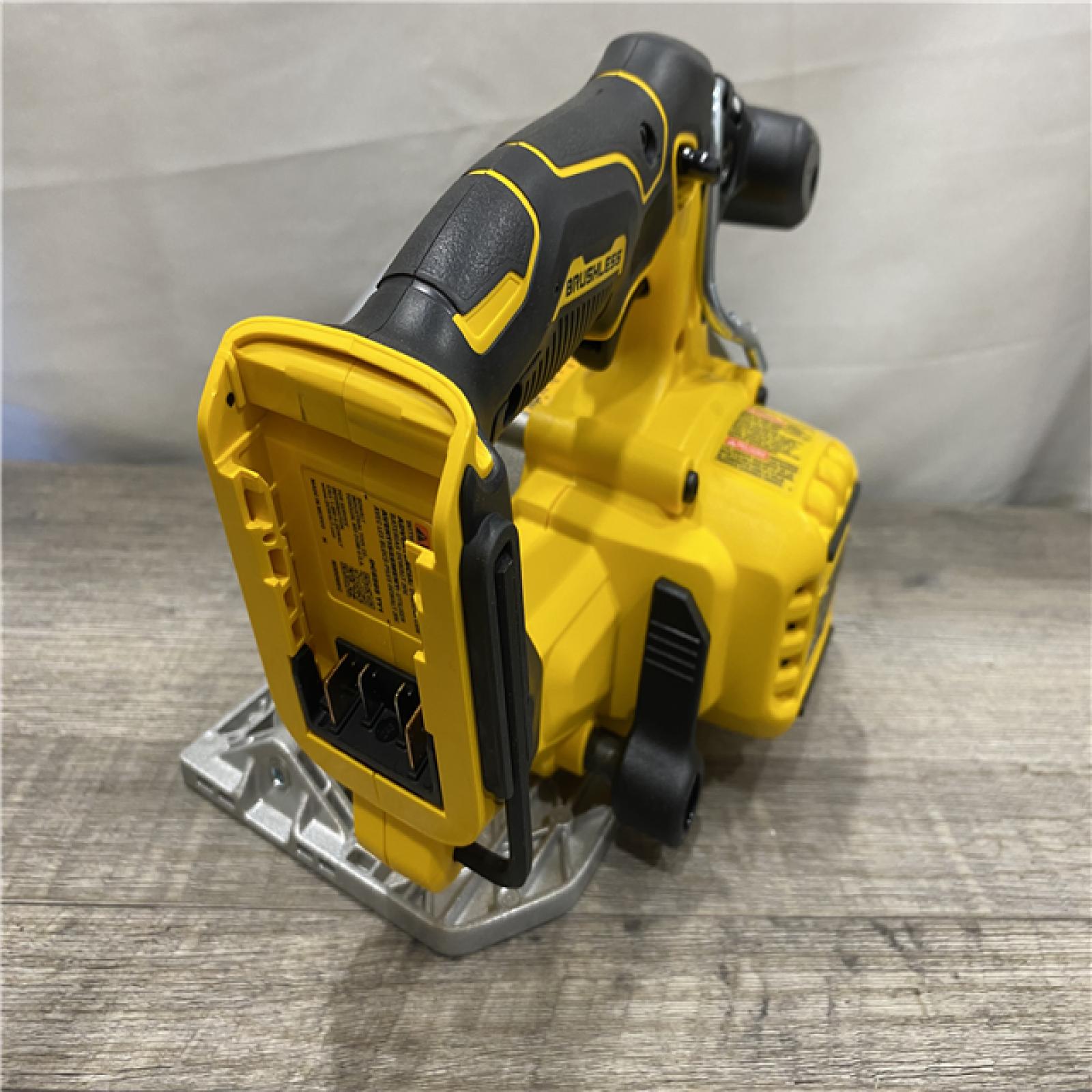 AS-IS DEWALT 20V MAX Cordless Brushless 6-1/2 in. Sidewinder Style Circular Saw (Tool Only)