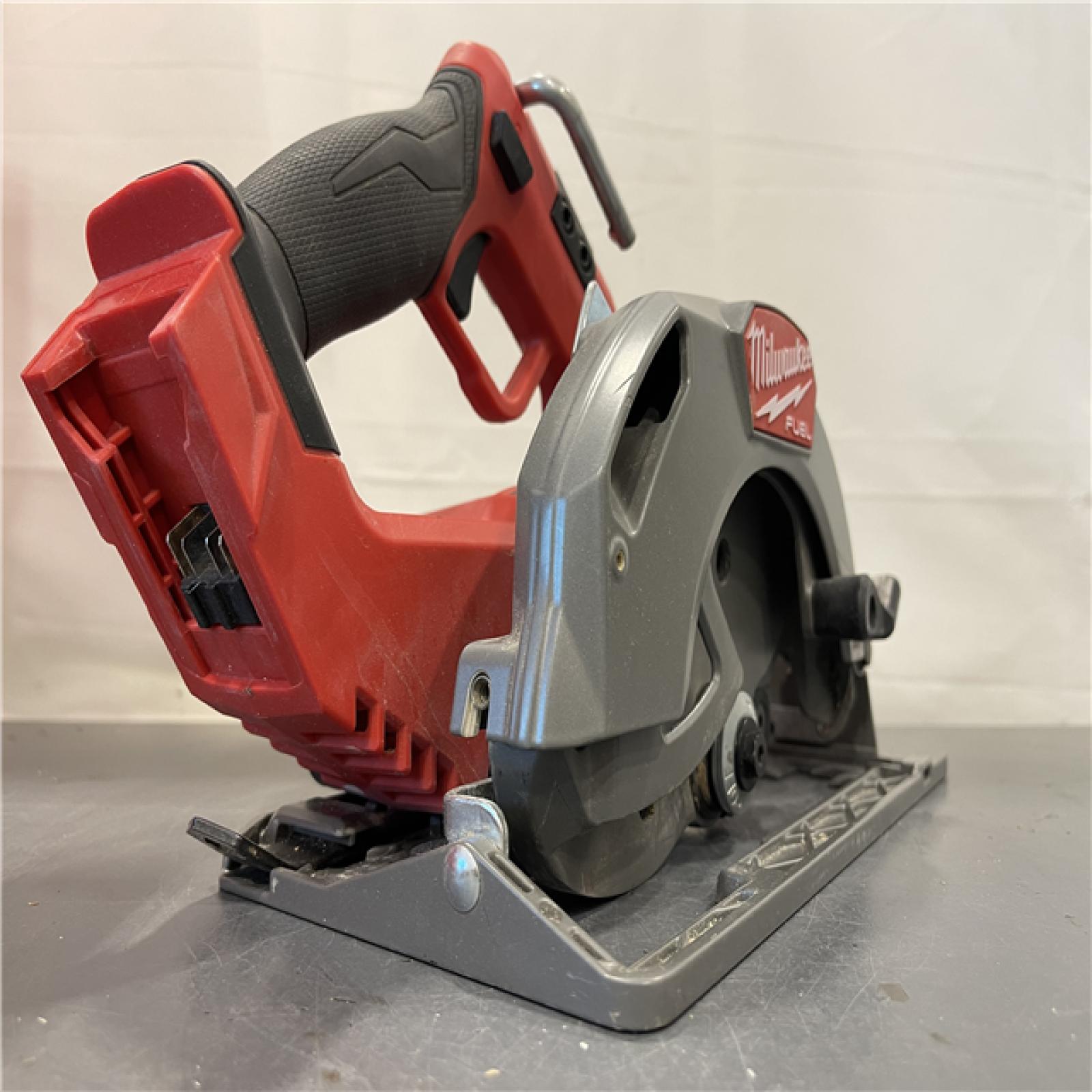 AS-IS - Milwaukee M18 FUEL 7-1/4 Inch Circular Saw