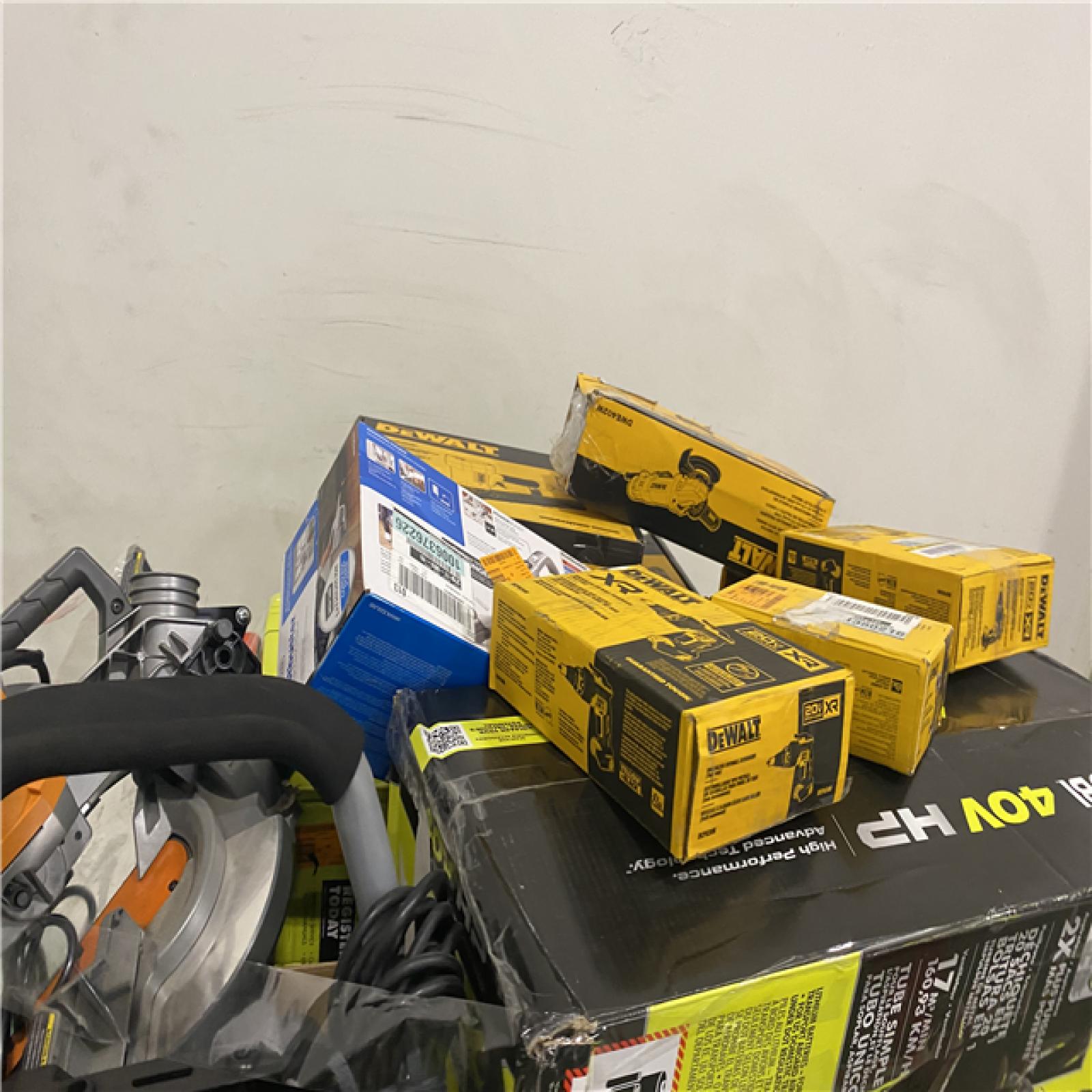 Dallas Location - As-Is Tool Pallet