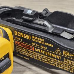 AS-IS DeWalt 15 GA ANGLED FINISH NAILER KIT