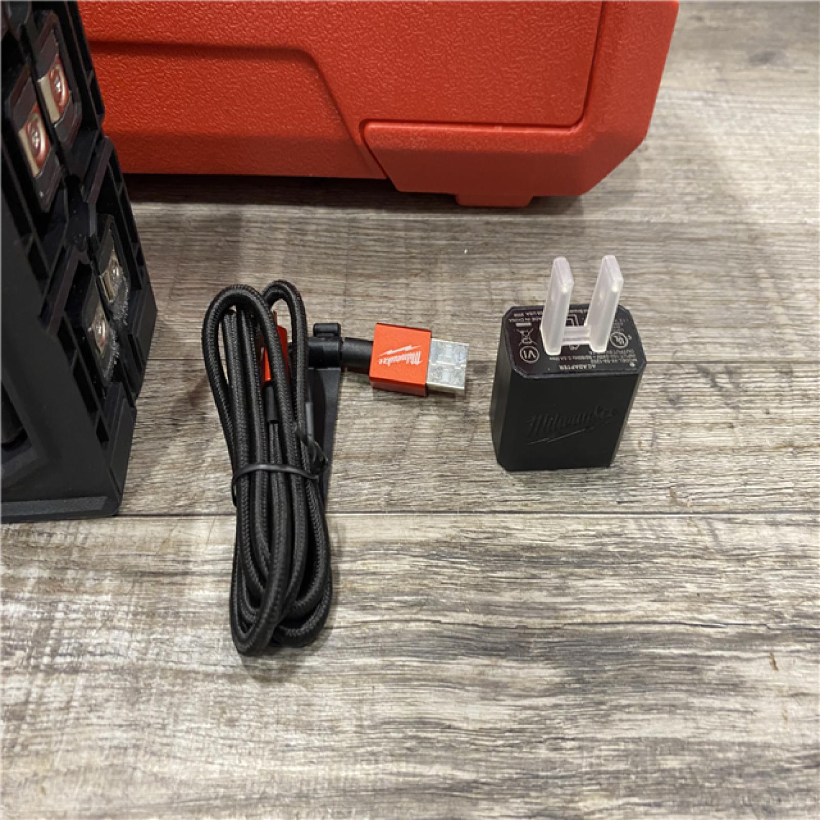 AS-IS Milwaukee 100 ft. REDLITHIUM Lithium-Ion USB Green Rechargeable Cross Line Laser Level Kit