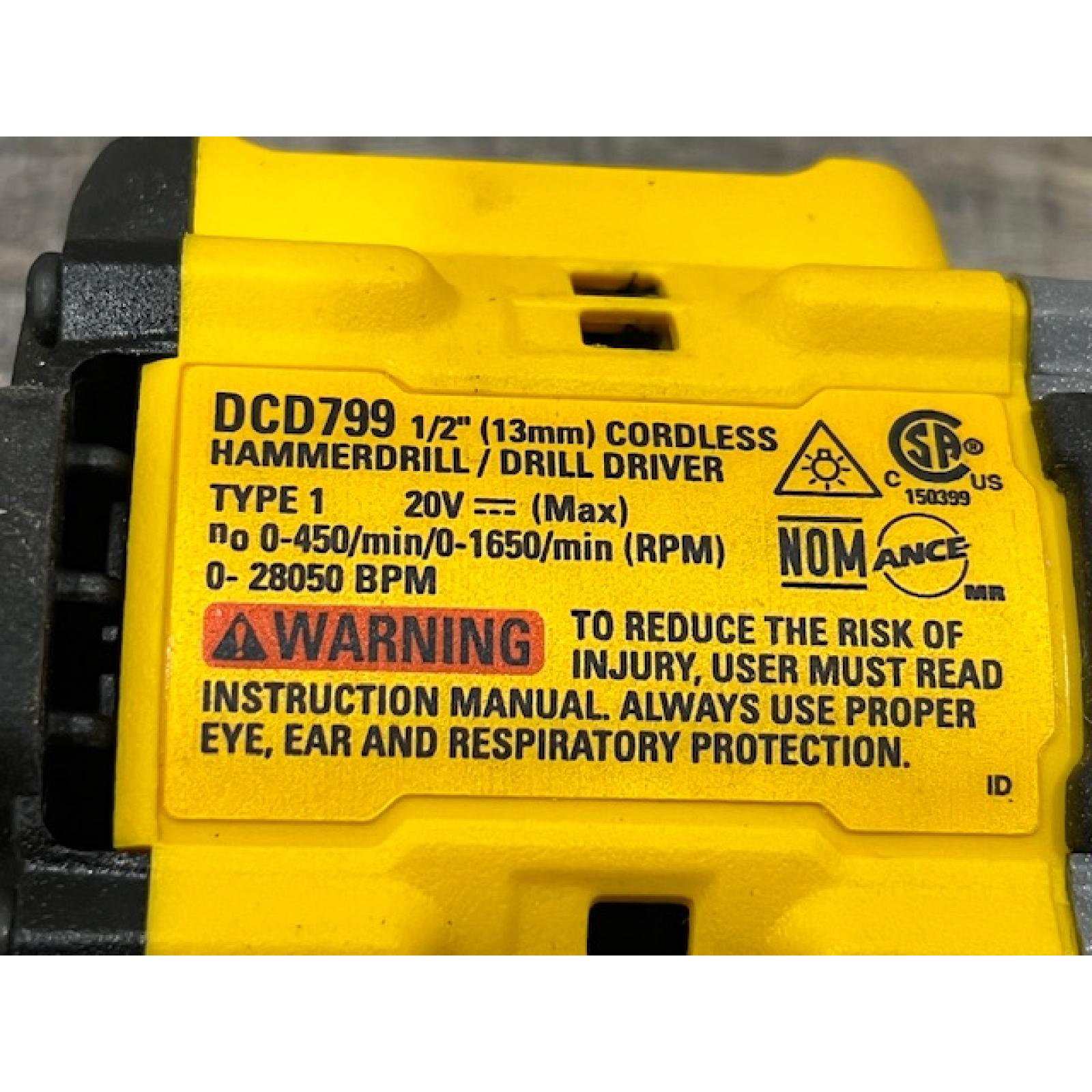 AS-IS DEWALT ATOMIC 20V Lithium-Ion Cordless 1/2 in. Hammer Drill Kit