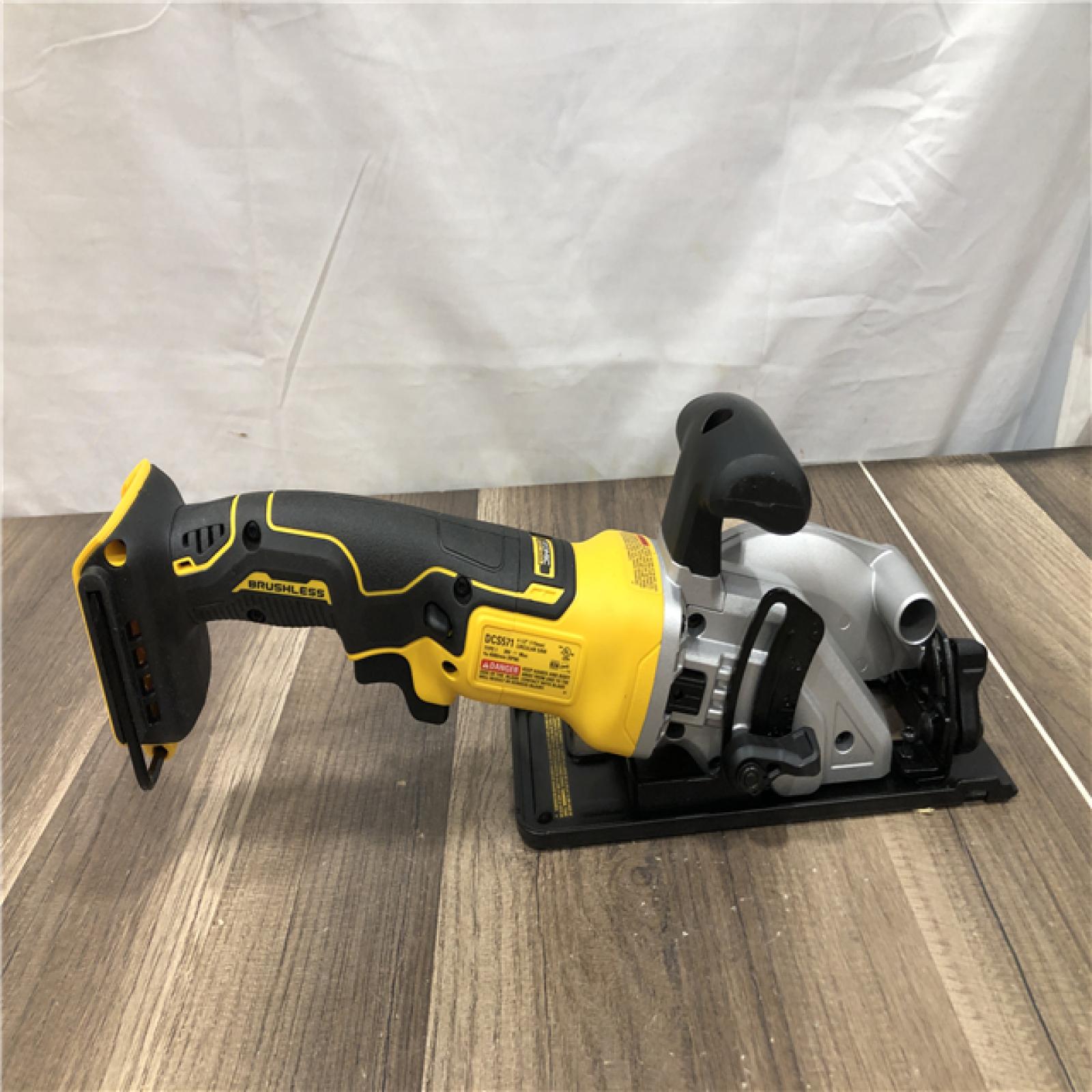 AS-IS DEWALT ATOMIC 20V MAX Cordless Brushless 4-1/2 in. Circular Saw (Tool Only)
