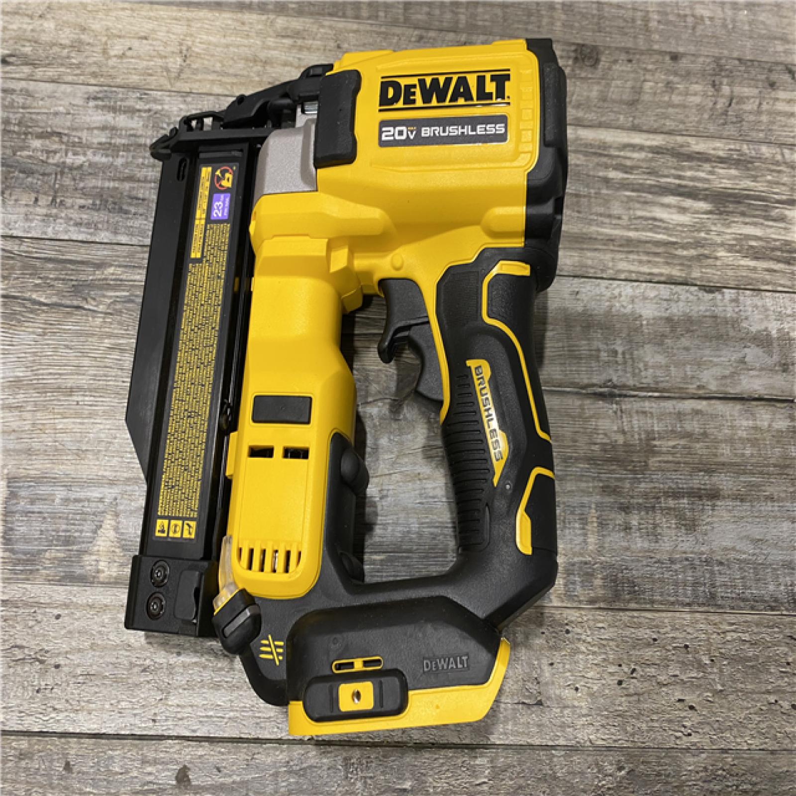 AS-IS DEWALT ATOMIC 20V MAX Lithium Ion Cordless 23 Gauge Pin Nailer Kit