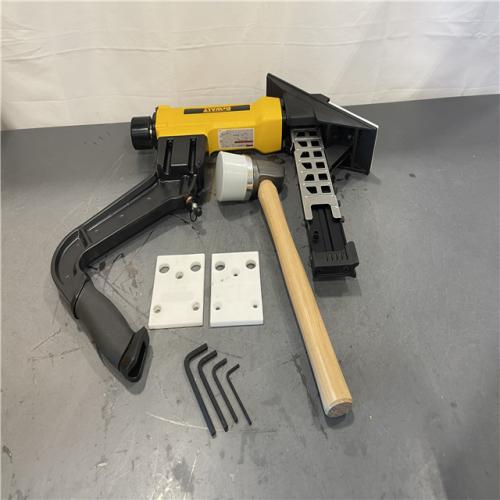 AS-IS - DeWalt 2-in-1 Pneumatic 15.5-Gauge and 16-Gauge Flooring Tool