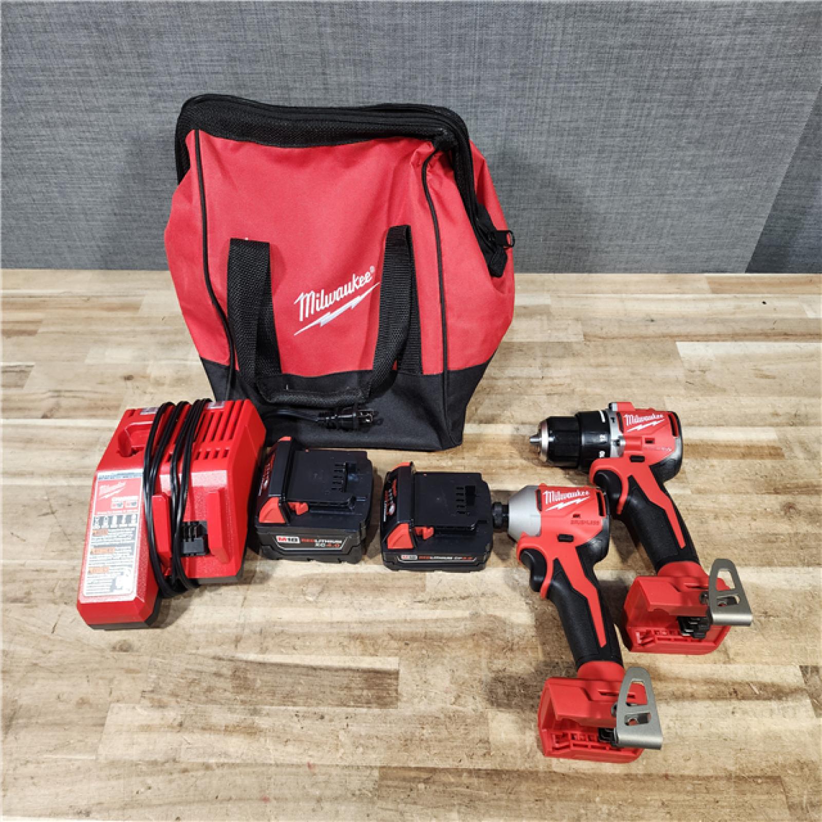 HOUSTON LOCATION - AS - IS Milwaukee 2 Tool Combo Kit W/ (2) Battery & Charger