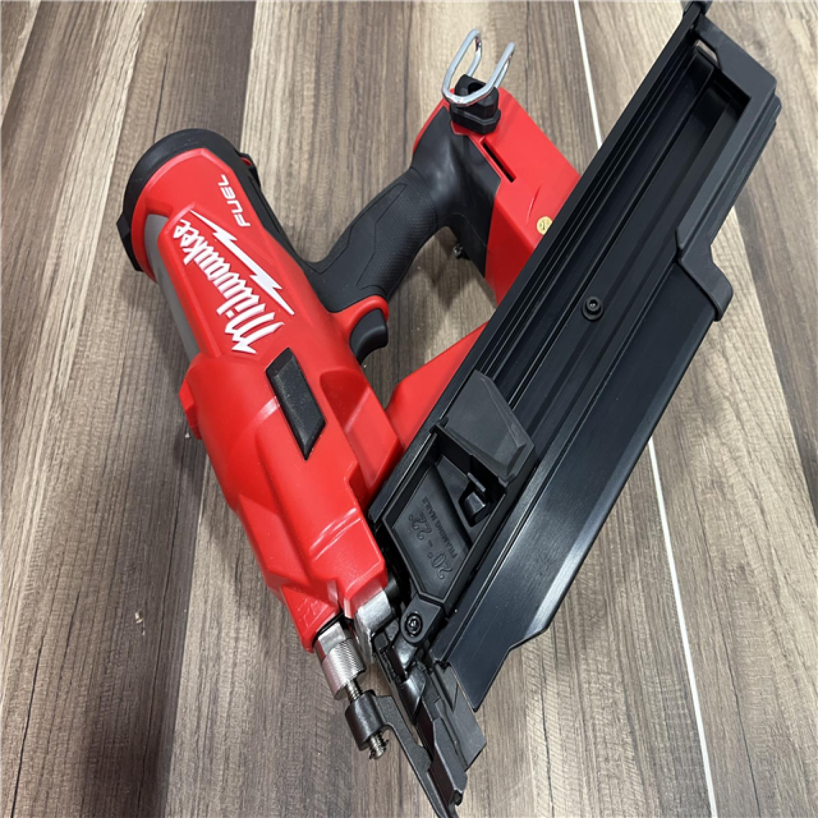 GOOD Milwaukee 2744-20 M18 FUEL 21-Degree Cordless Framing Nailer (Tool Only)