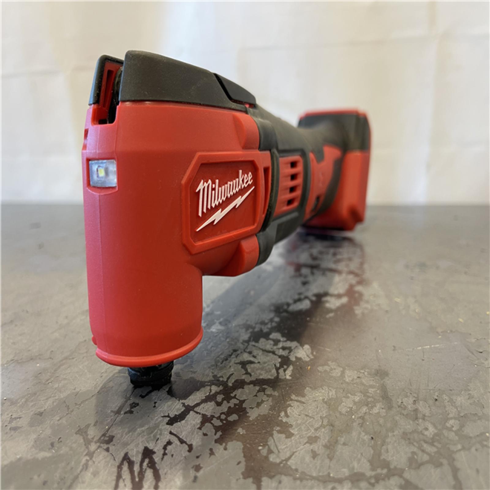 AS-IS - Milwaukee M18 18V Lithium-Ion Cordless Oscillating Multi-Tool