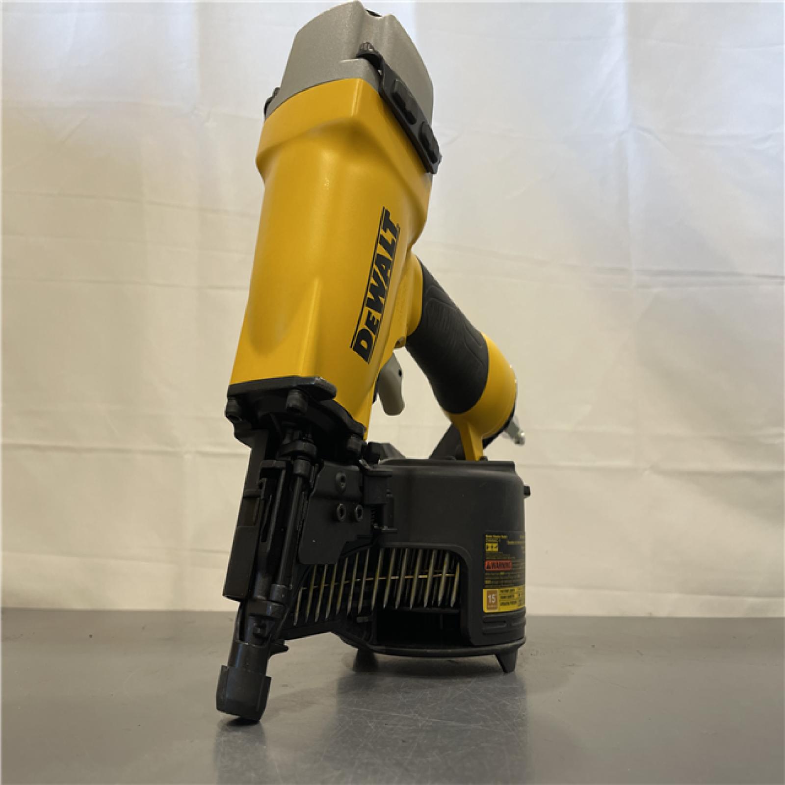 AS-IS - DEWALT 2-1/2 Inch 15 Degree Coil Siding and Fencing Nailer