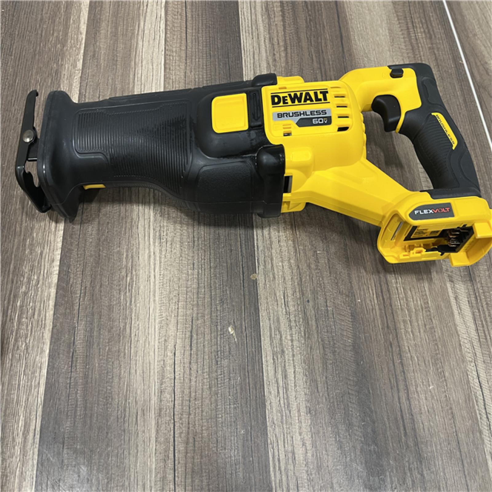 GOOD DeWalt DCS389B FLEXVOLT 60V MAX Cordless Brushless Reciprocating Saw (Tool-Only)