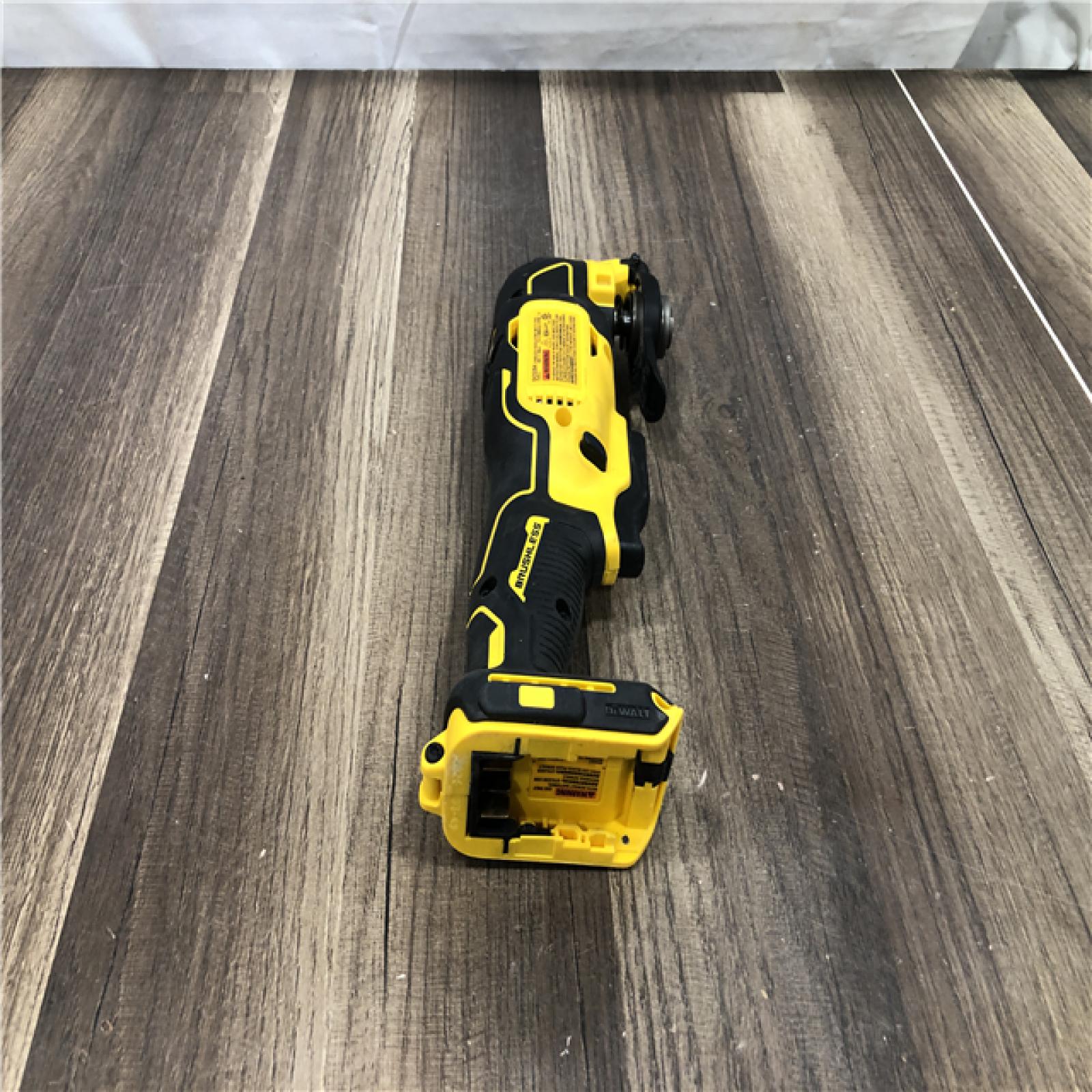 AS-IS DEWALT ATOMIC 20V MAX Cordless Brushless Oscillating Multi Tool (Tool Only)