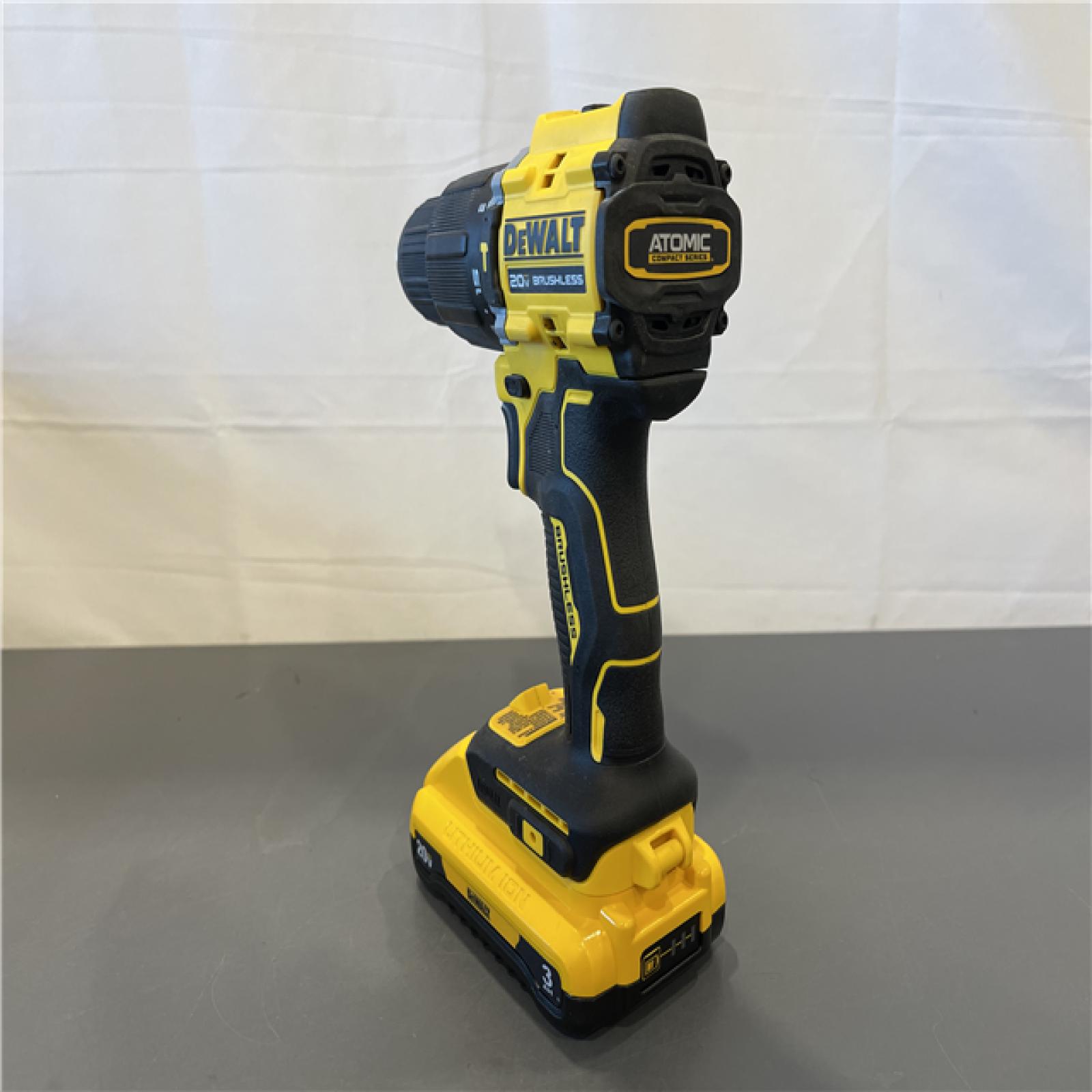 Like New! - DEWALT ATOMIC 20-Volt Lithium-Ion Cordless 1/2 in. Compact Hammer Drill Kit
