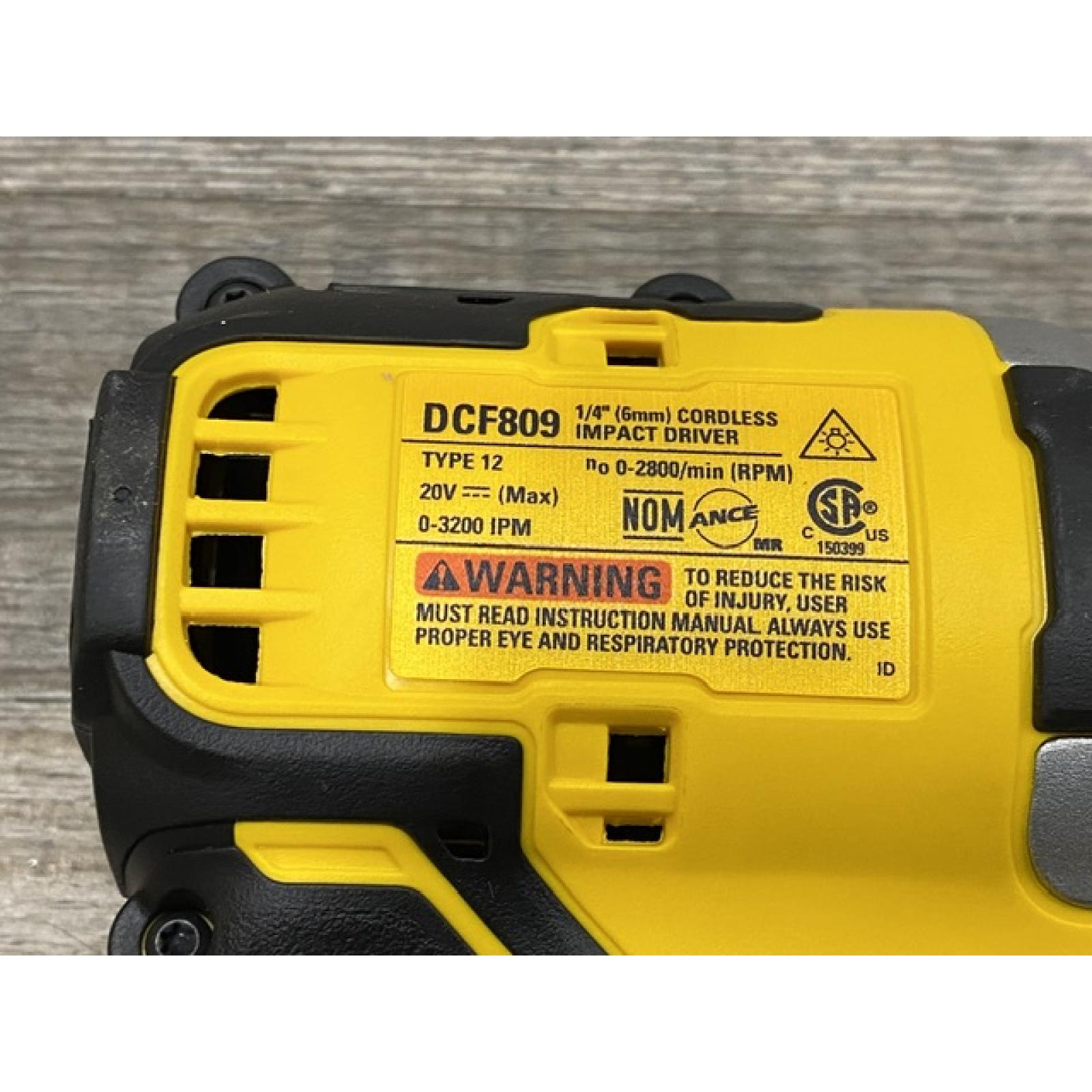 AS-IS DEWALT Atomic 20V Max Lithium-Ion Brushless Cordless Compact 1/4 in. Impact Driver Kit