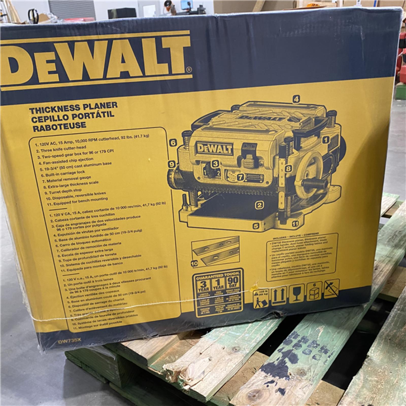 Dallas Location - NEW-  15 Amp Corded 13 in. Heavy-Duty 2-Speed Bench Planer