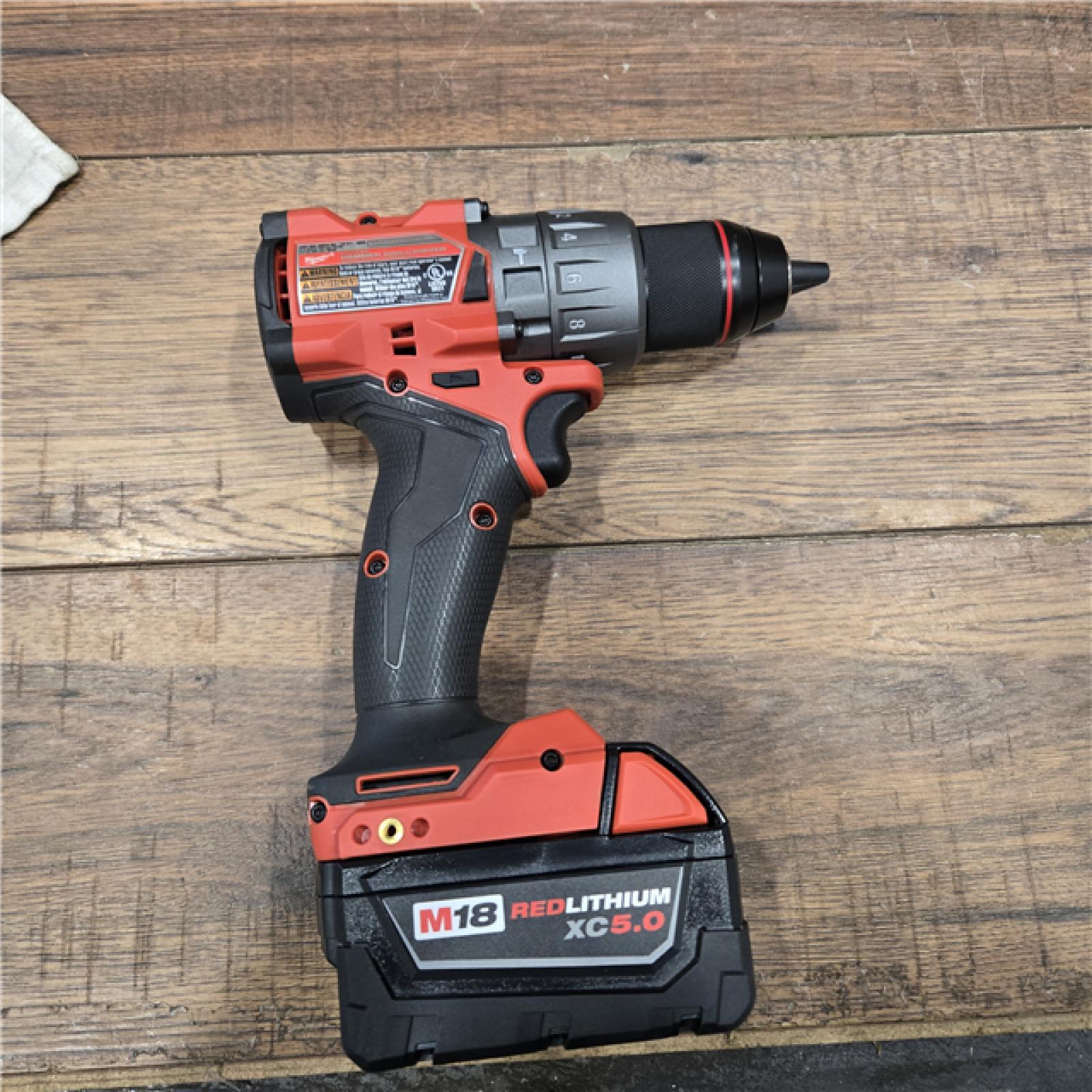 GOOD- MILWAUKEE FUEL 18V Lithium-Ion Brushless Cordless Hammer Drill and Impact Driver Combo Kit (2-Tool) with 2 Batteries