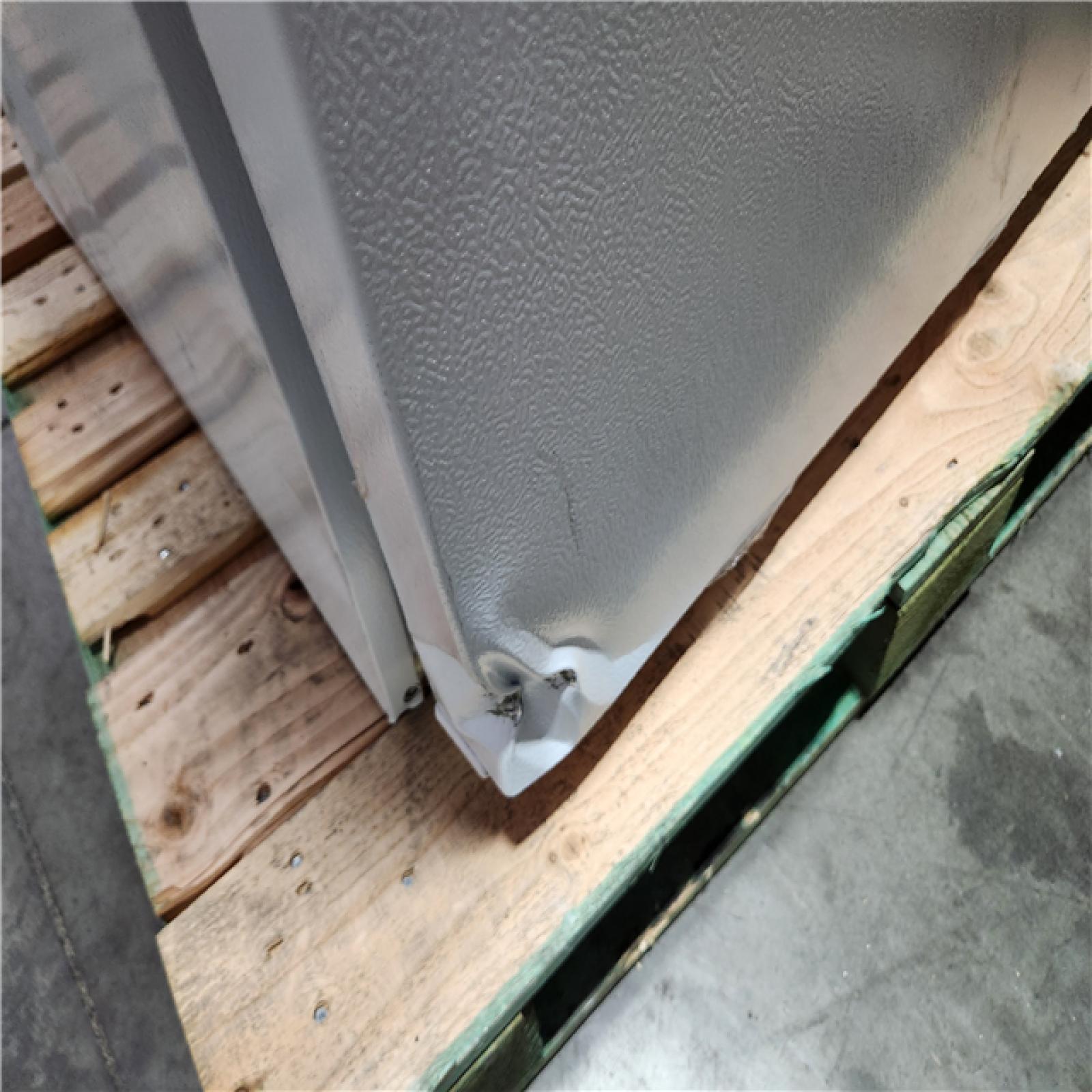 California AS-IS Vissani 18 Cu. Ft. Top Freezer Refrigerator