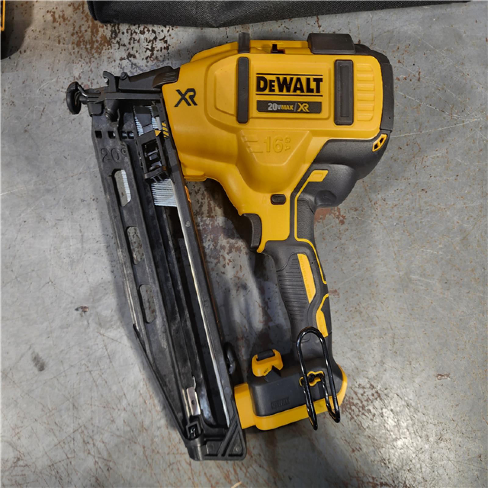HOUSTON LOCATION - AS-IS DeWalt DCN660D1 20V 16 Gauge Cordless Angled Finish Nailer Kit W/ 2Ah Battery