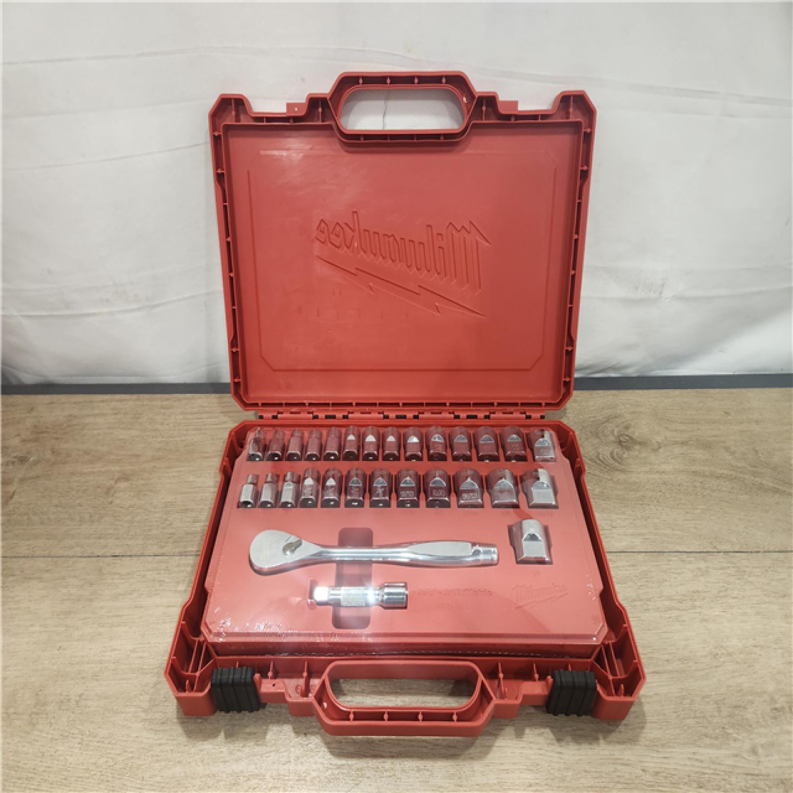 LIKE-NEW- 3/8 in. Drive SAE/Metric Ratchet and Socket Mechanics Tool Set (29-Piece)