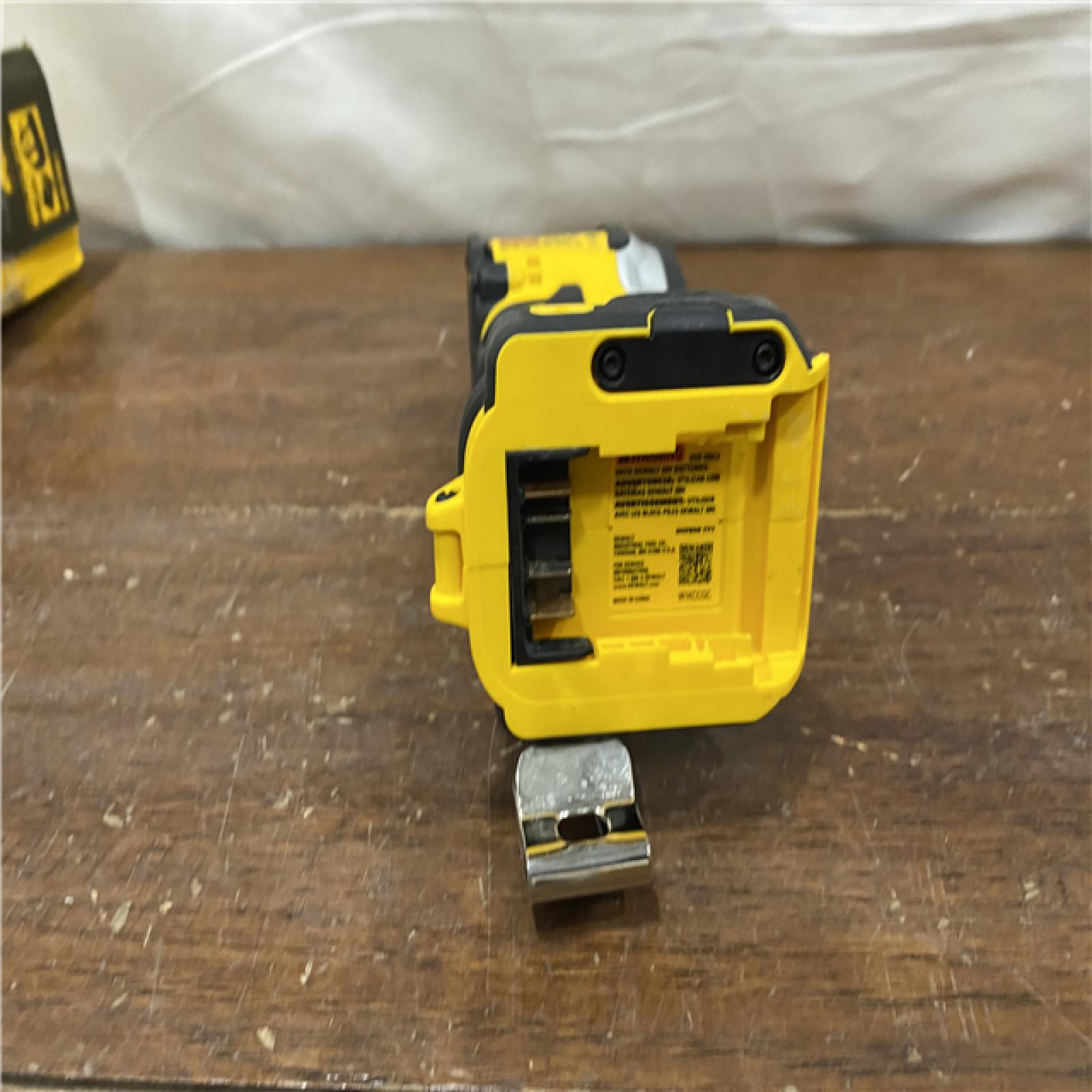 AS-IS DEWALT ATOMIC 20V MAX Lithium-Ion Cordless 1/4 in. Brushless Impact Driver Kit, 5 Ah Battery, Charger, and Bag
